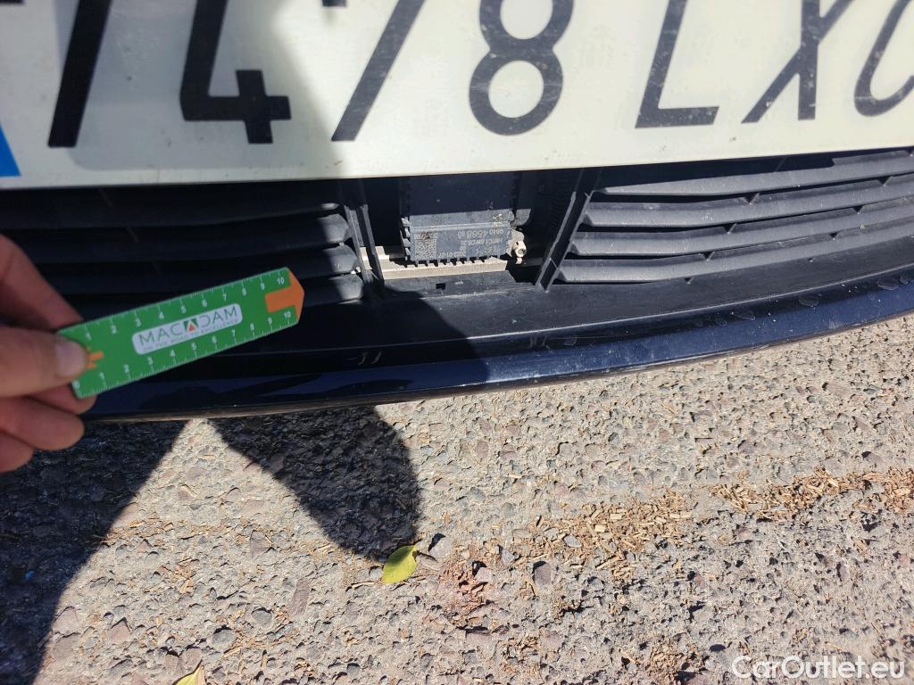  Peugeot  508 PEUGEOT  / 2018 / 5P / berlina con portón 5P Allure Pack PureTech 130 S&S EAT8 #19