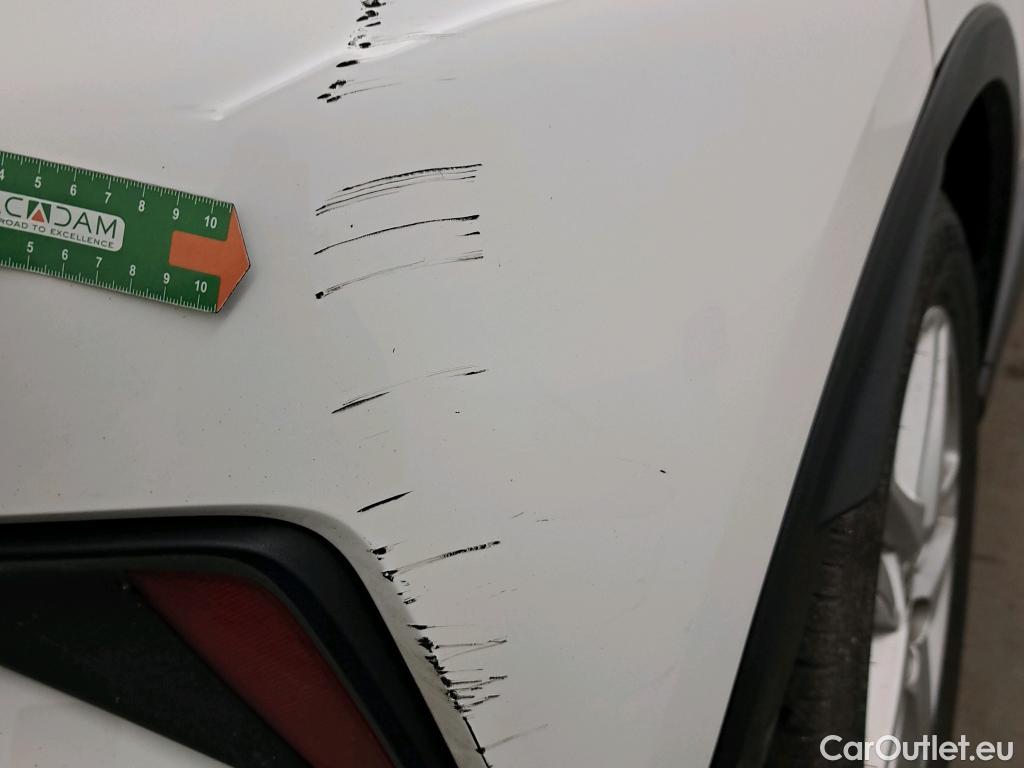  Toyota  C-HR TOYOTA  / 2019 / 5P / todoterreno 1.8 125H Active #18