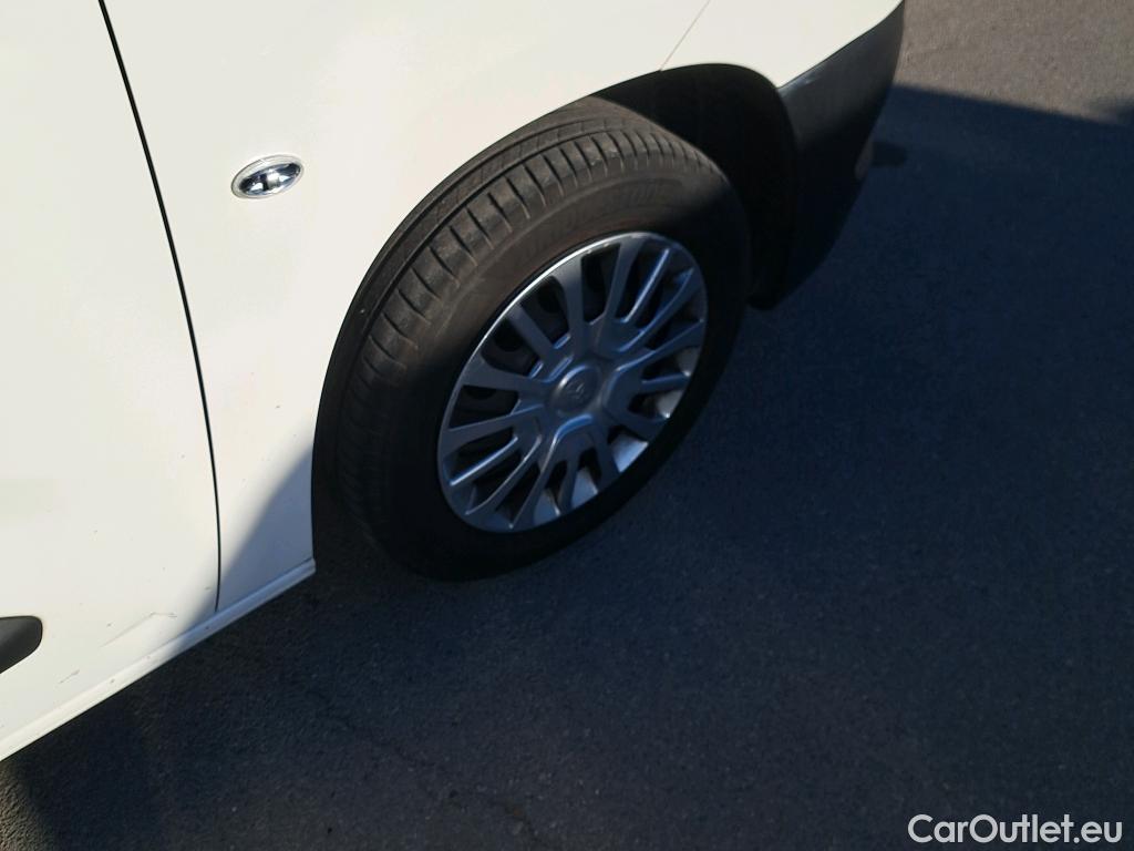  Toyota  Proace TOYOTA  COMBI CITY 1.5D 75kW (100CV) GX L1 #29