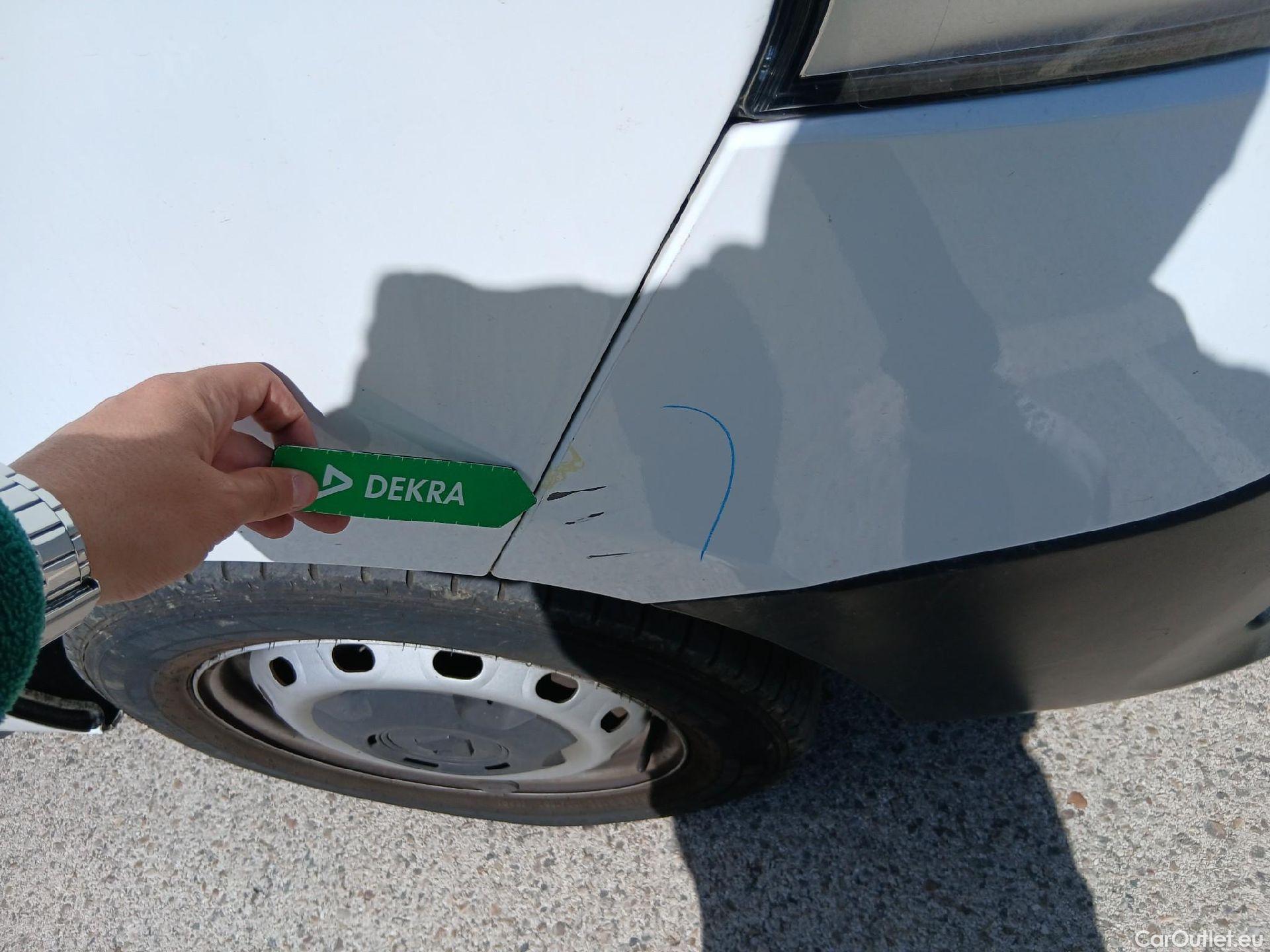  Renault  Trafic RENAULT  / 2019 / 4P / furgón Furgón 27 L1H1 Energy BluedCi 88 kW (AC) #1