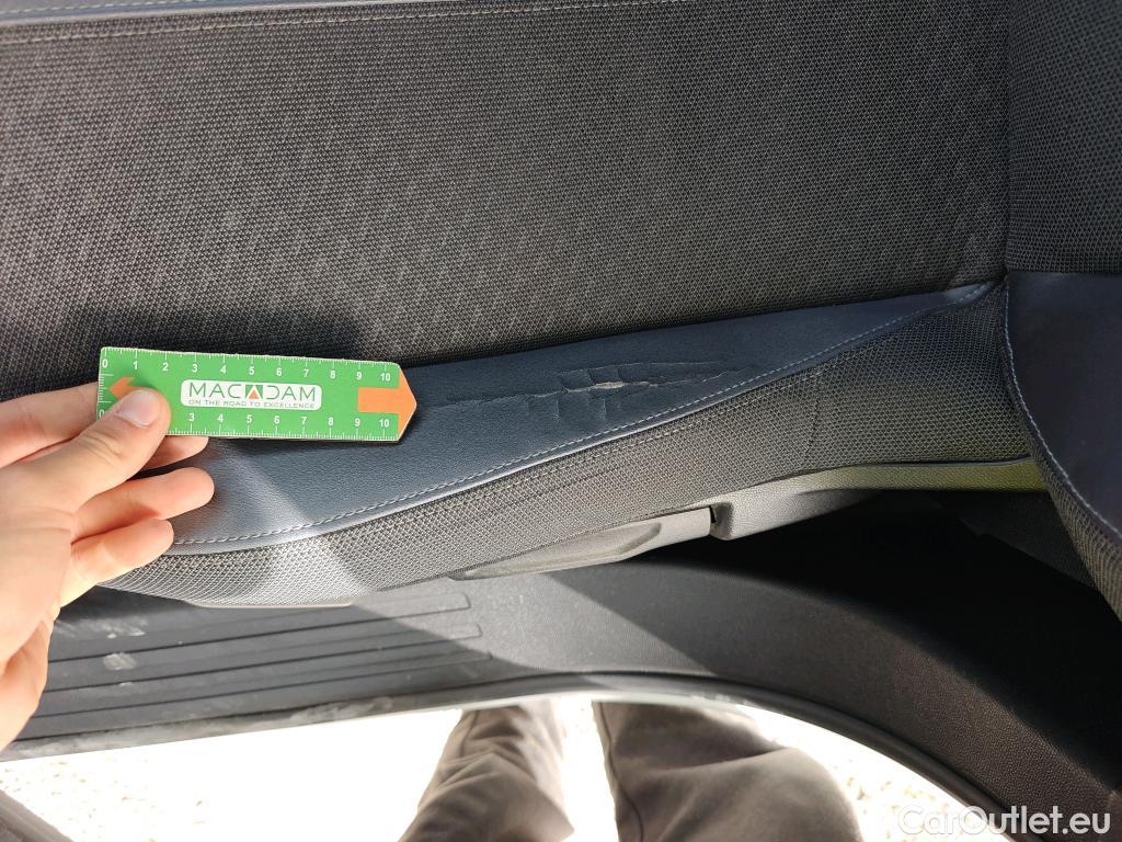  Peugeot  2008 PEUGEOT  / 2019 / 5P / todoterreno Allure BlueHDI 100 S&S BVM6 (AC) #14