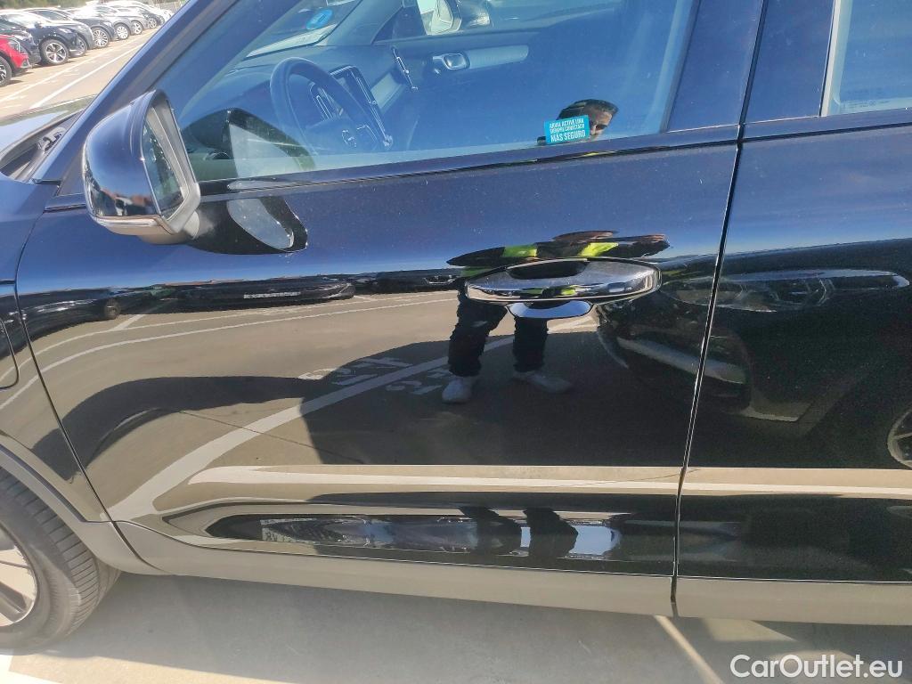  Volvo  XC 40 VOLVO XC40 / 2017 / 5P / todoterreno 1.5 T4 Twin Recharge R-Design Exp Auto #7