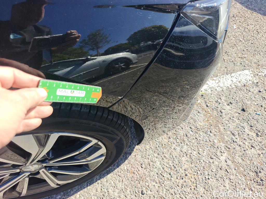  Peugeot  508 PEUGEOT  / 2018 / 5P / berlina con portón 5P Allure Pack PureTech 130 S&S EAT8 #54