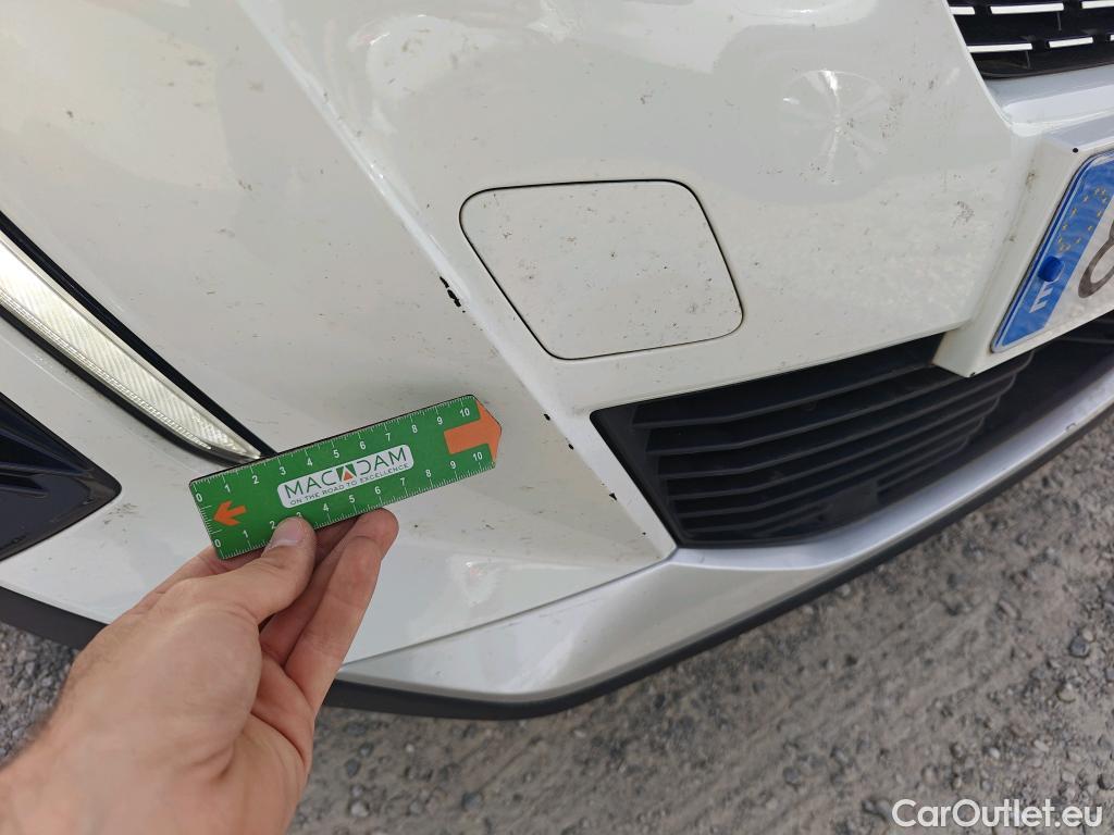  Peugeot  2008 PEUGEOT  / 2019 / 5P / todoterreno Allure BlueHDI 100 S&S BVM6 (AC) #36