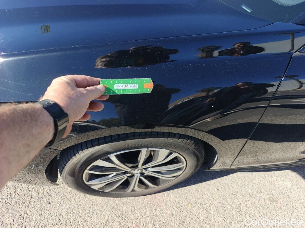  Peugeot  508 PEUGEOT  / 2018 / 5P / berlina con portón 5P Allure Pack PureTech 130 S&S EAT8 #49