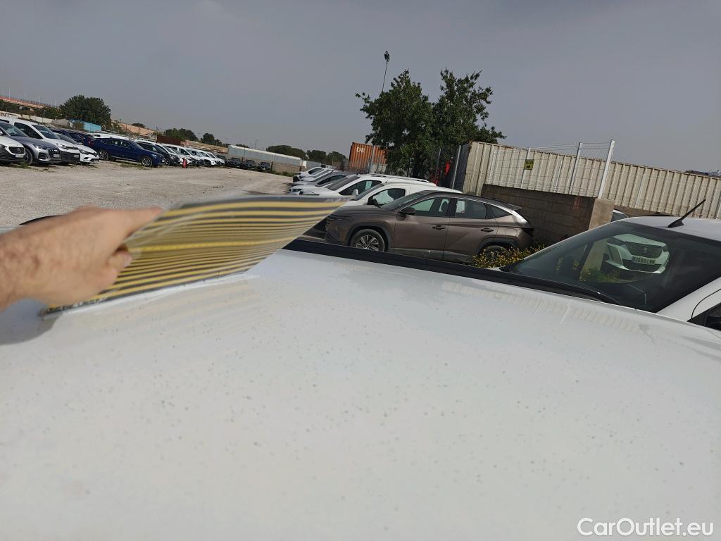  Peugeot  2008 PEUGEOT  / 2019 / 5P / todoterreno Allure BlueHDI 100 S&S BVM6 (AC) #12