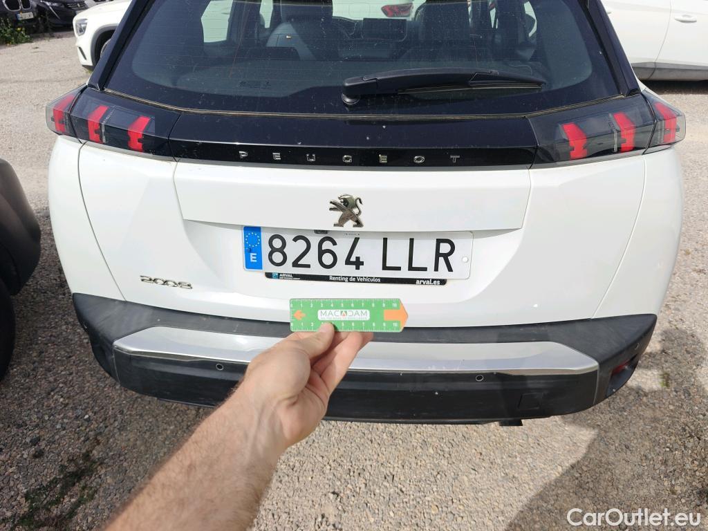  Peugeot  2008 PEUGEOT  / 2019 / 5P / todoterreno Allure BlueHDI 100 S&S BVM6 (AC) #46