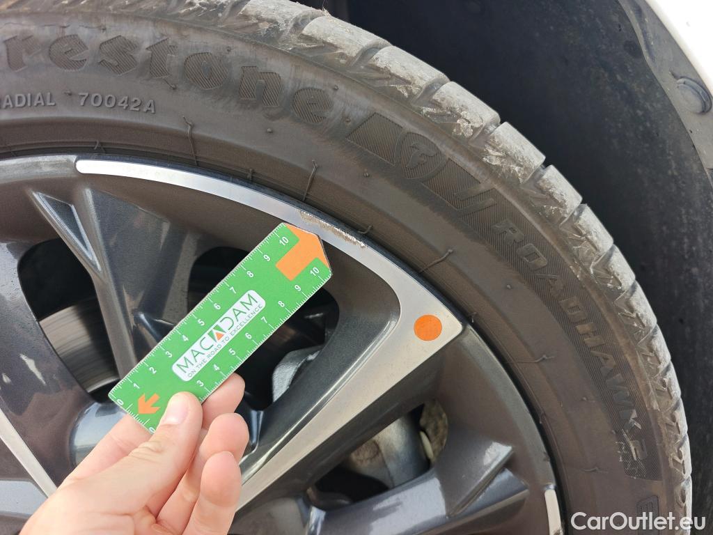  Hyundai  i30 HYUNDAI  / 2020 / 5P / berlina con portón 1.5 DPI Klass SLX #11