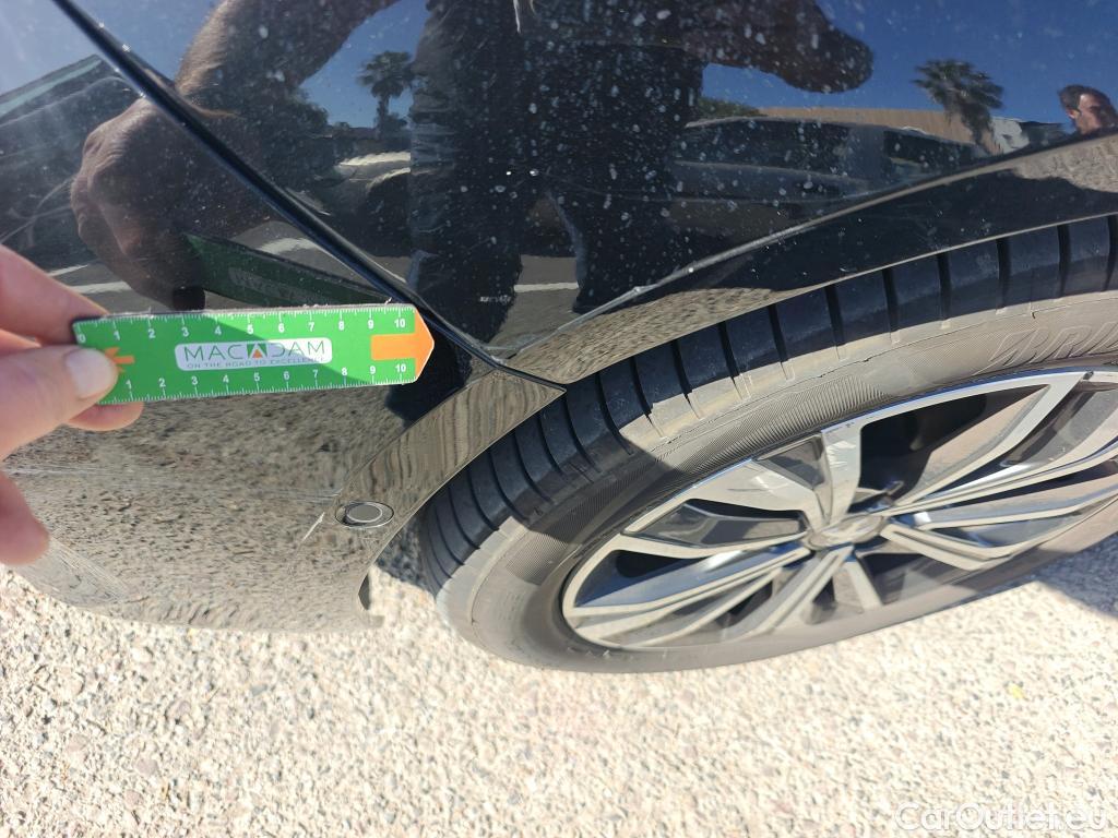  Peugeot  508 PEUGEOT  / 2018 / 5P / berlina con portón 5P Allure Pack PureTech 130 S&S EAT8 #50