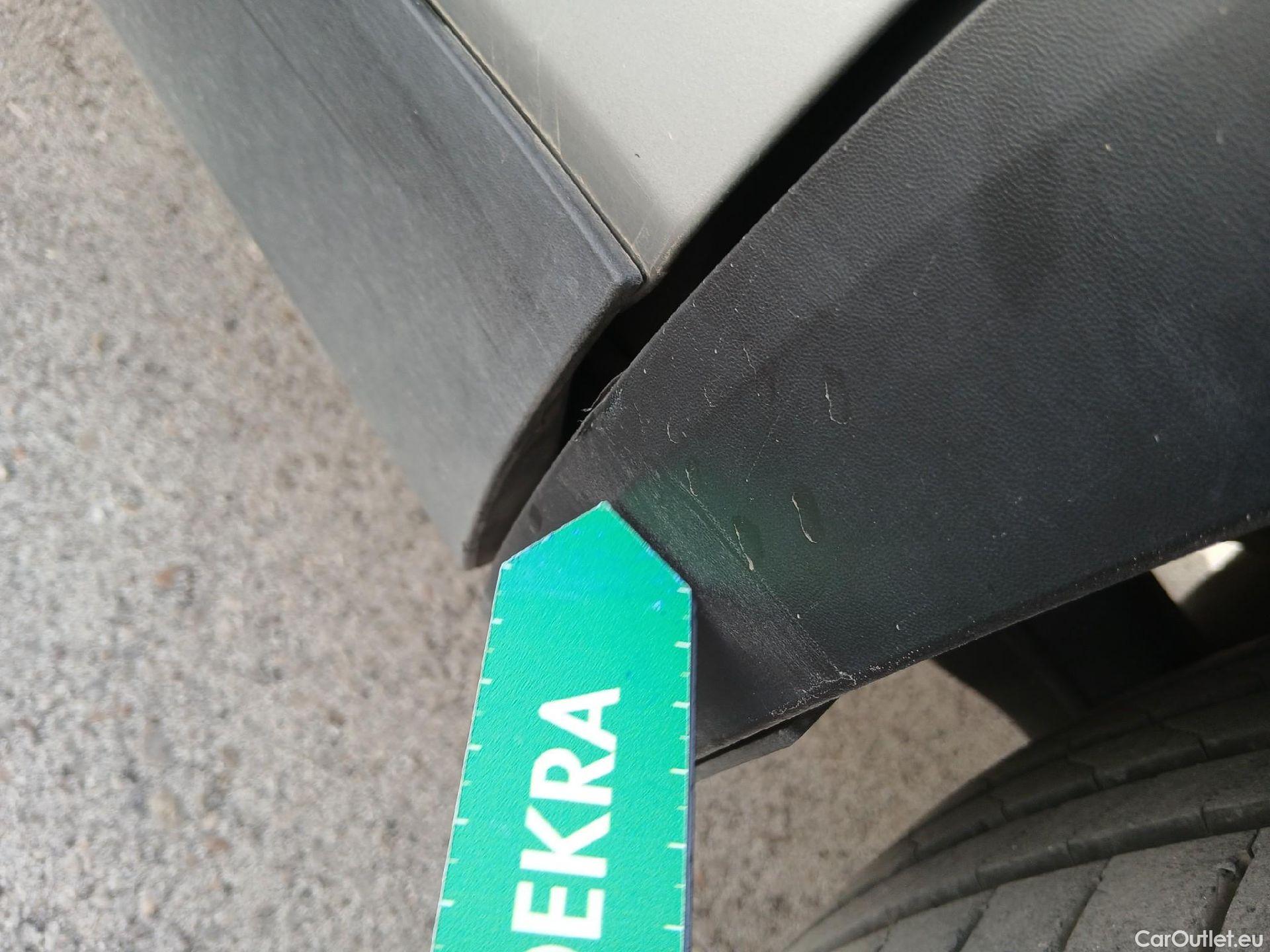  Nissan  Qashqai NISSAN  / 2021 / 5P / todoterreno DIG-T 116kW (158CV) mHEV Xtronic Acenta (AC8) #19