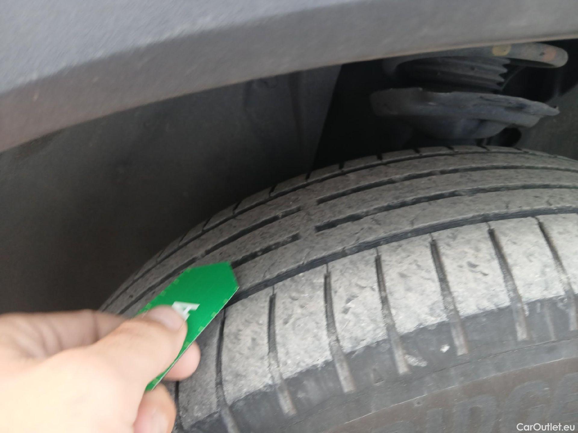  Skoda  Kodiaq SKODA  / 2021 / 5P / todoterreno 2.0 TDI 110KW (150cv) DSG 4x2 Ambition #36