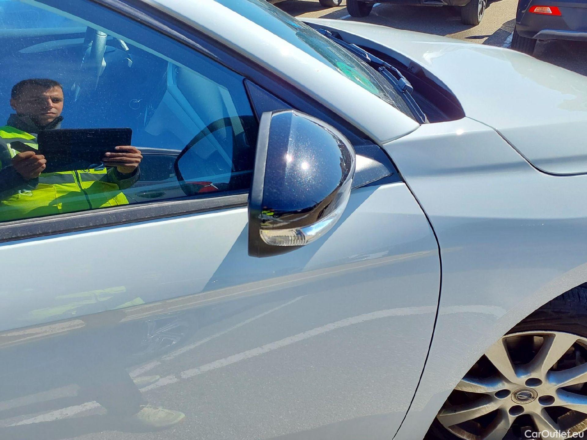  Opel  Corsa OPEL  / 2019 / 5P / berlina con portón 1.2T XHL 74kW (100CV) Edition (AC2) #11