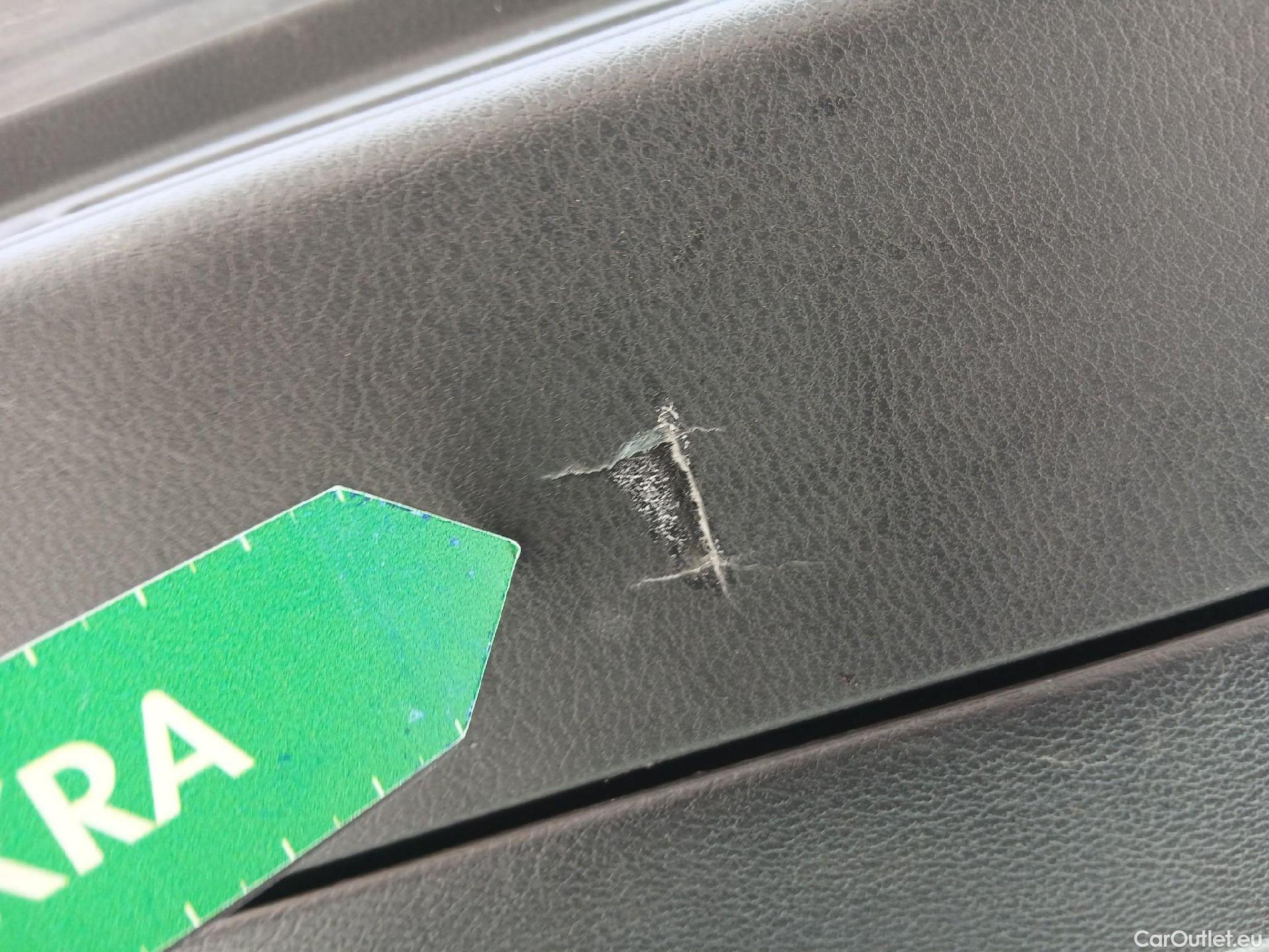  Nissan  Qashqai NISSAN  / 2021 / 5P / todoterreno DIG-T 116kW (158CV) mHEV Xtronic Acenta (AC8) #36