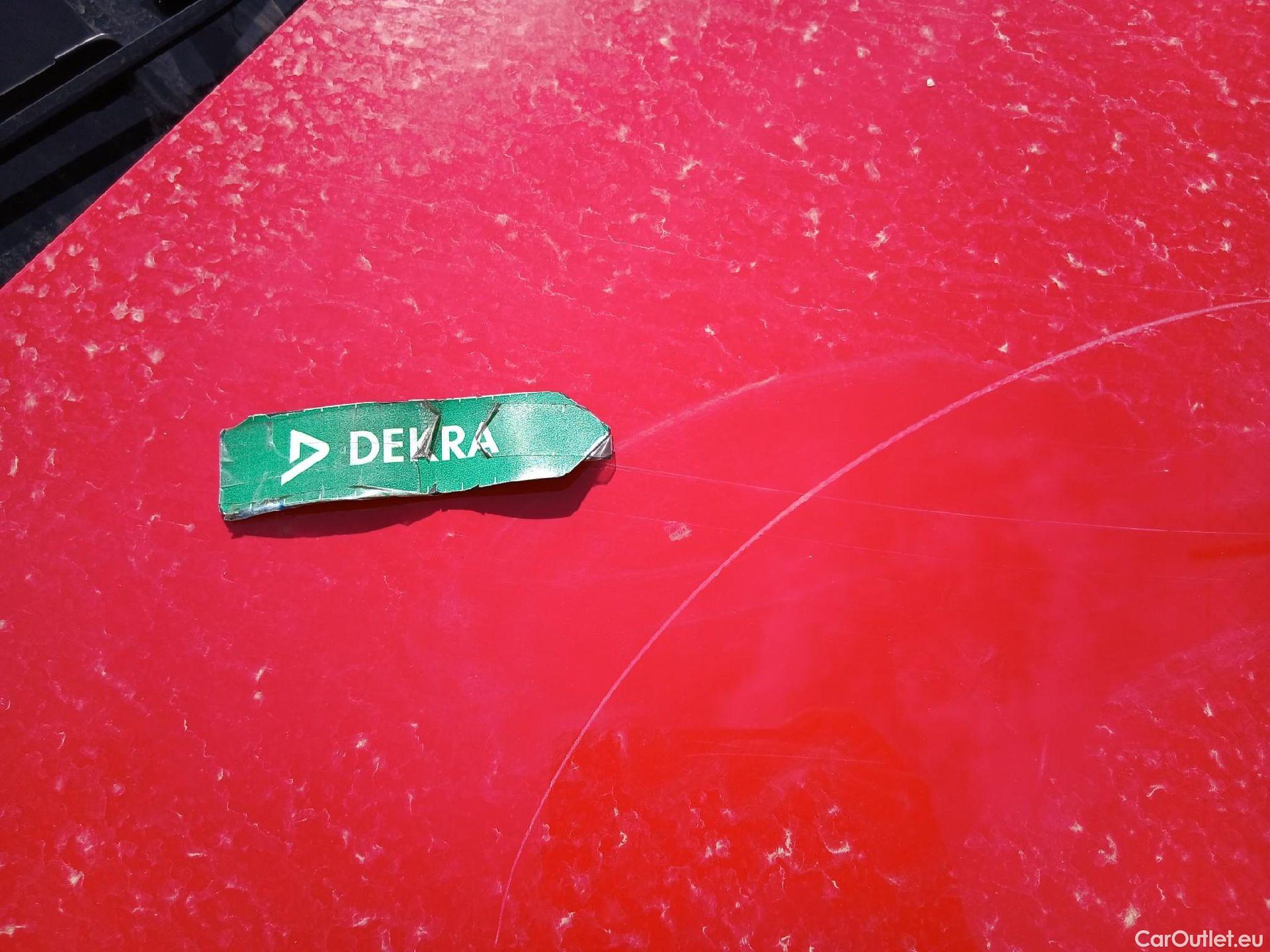  Volkswagen  Polo VOLKSWAGEN  / 2017 / 5P / berlina con portón Advance 1.0 TSI 70kW (95CV) #4