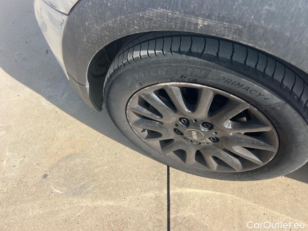  Mini  Cooper MINI MINI / 2014 / 5P / berlina con portón ONE 5 PUERTAS (CX) #26