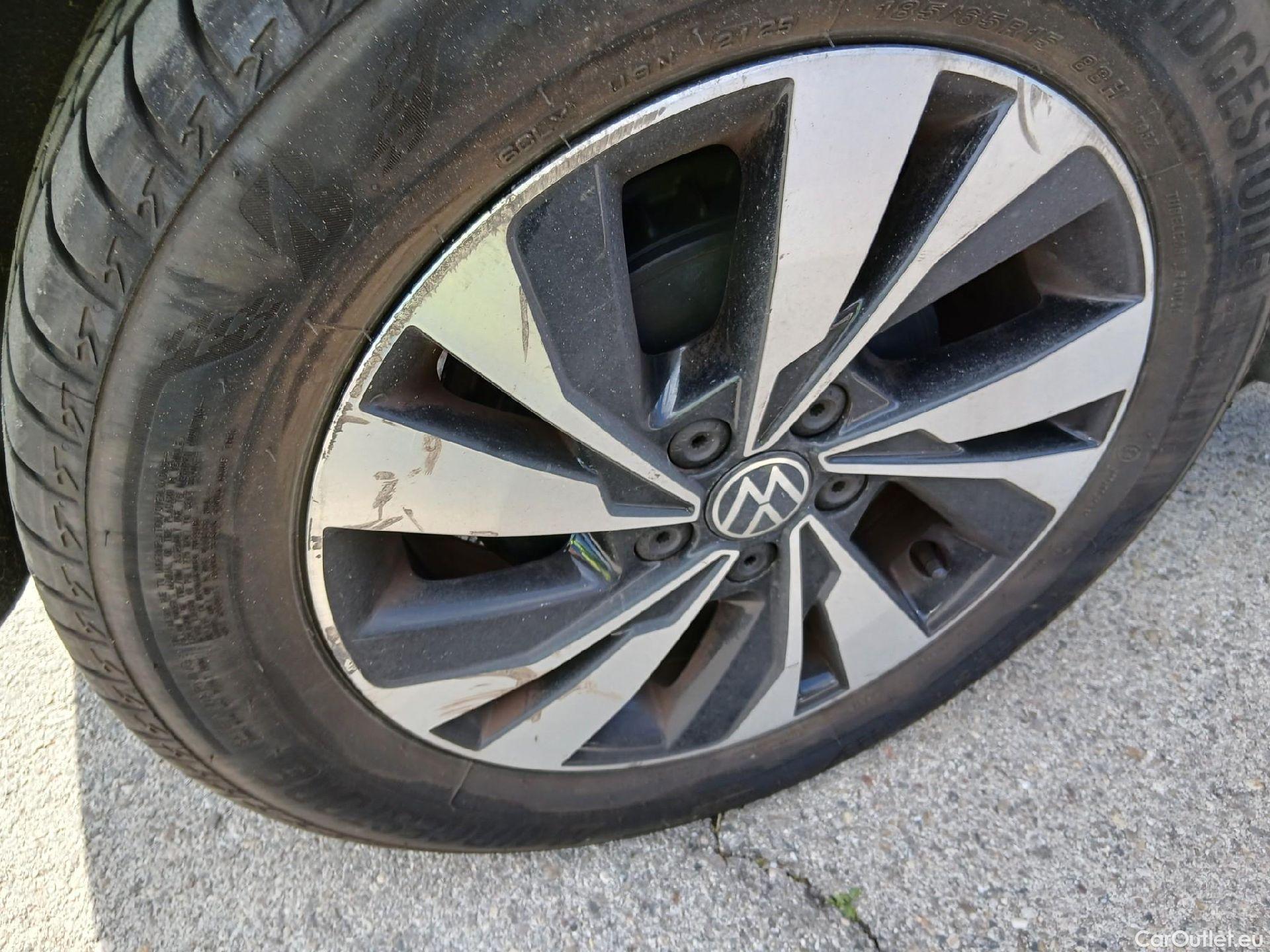  Volkswagen  Polo VOLKSWAGEN  / 2017 / 5P / berlina con portón Advance 1.0 TSI 70kW (95CV) #19