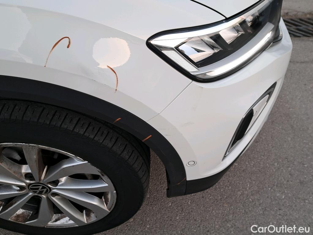  Volkswagen  T-ROC  Life 2.0 TDI 115CV MT6 E6d #19