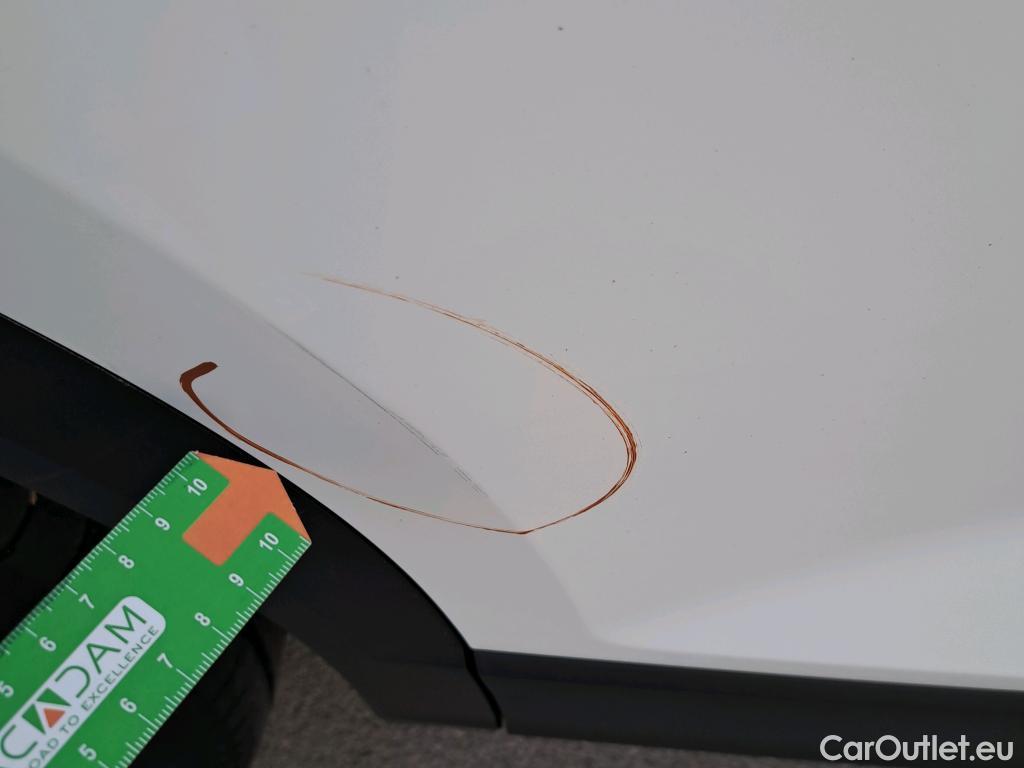  Volkswagen  T-ROC  Life 2.0 TDI 115CV MT6 E6d #16