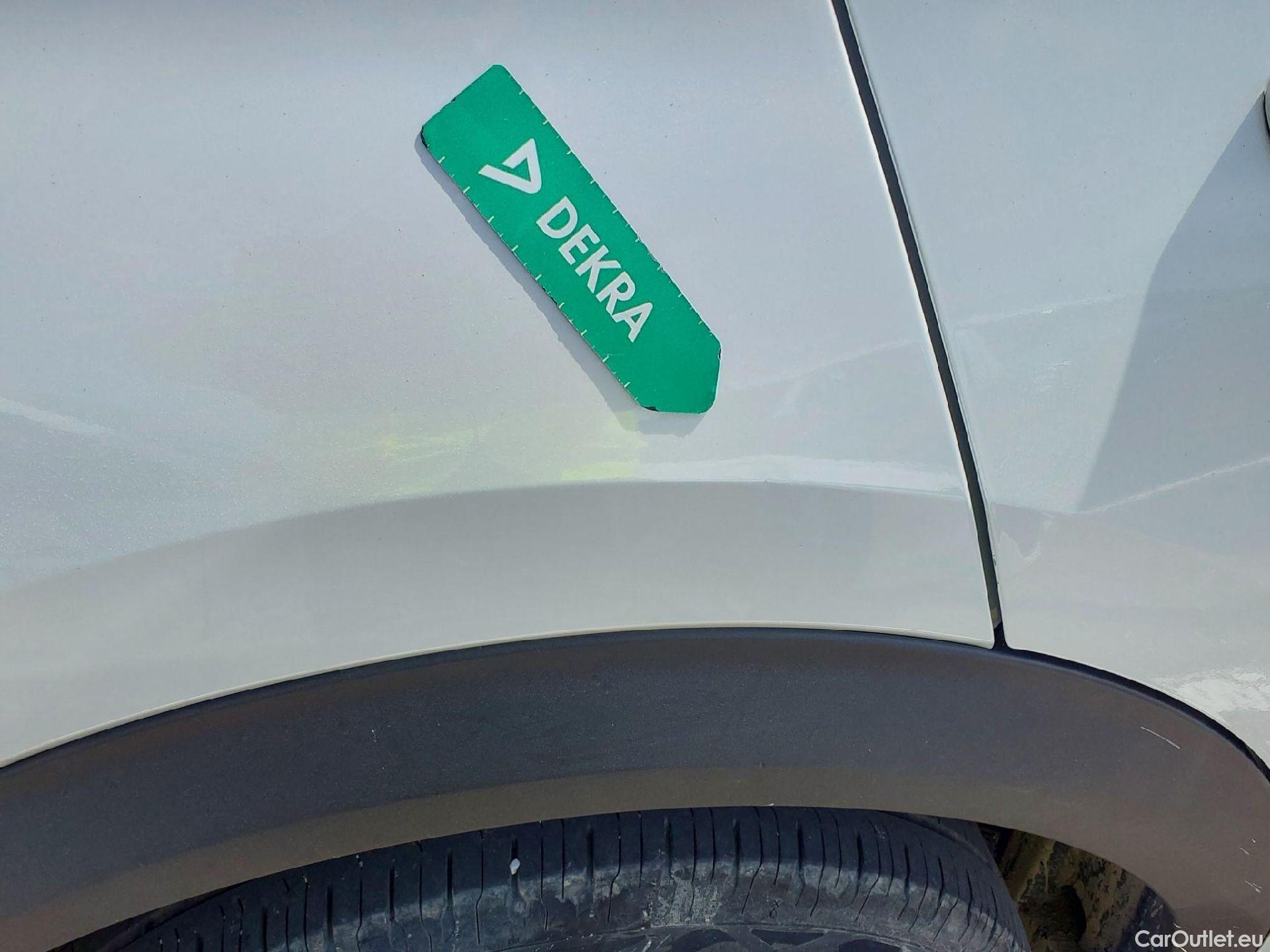  Peugeot  2008  Active Pack 1.5 HDi 130CV AT8 E6d #12