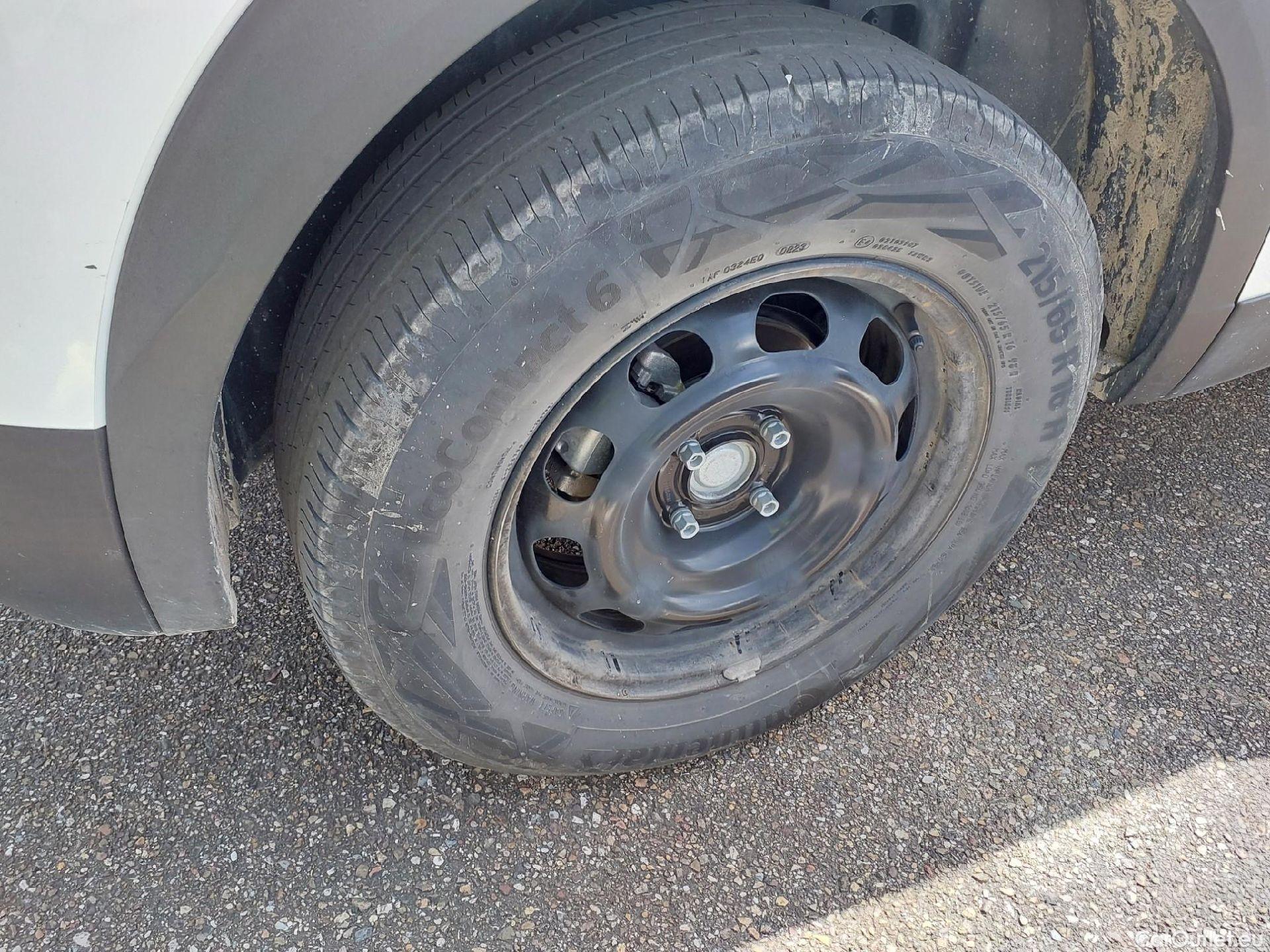  Peugeot  2008  Active Pack 1.5 HDi 130CV AT8 E6d #10