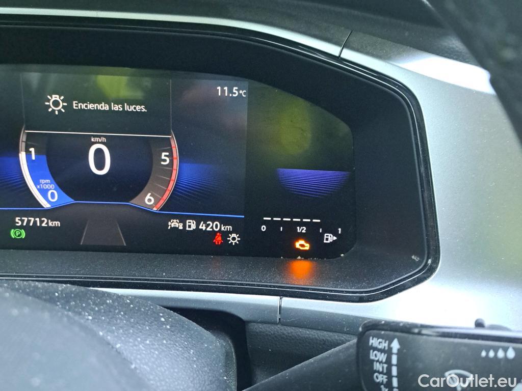  Volkswagen  T-ROC  Life 2.0 TDI 115CV MT6 E6d #25