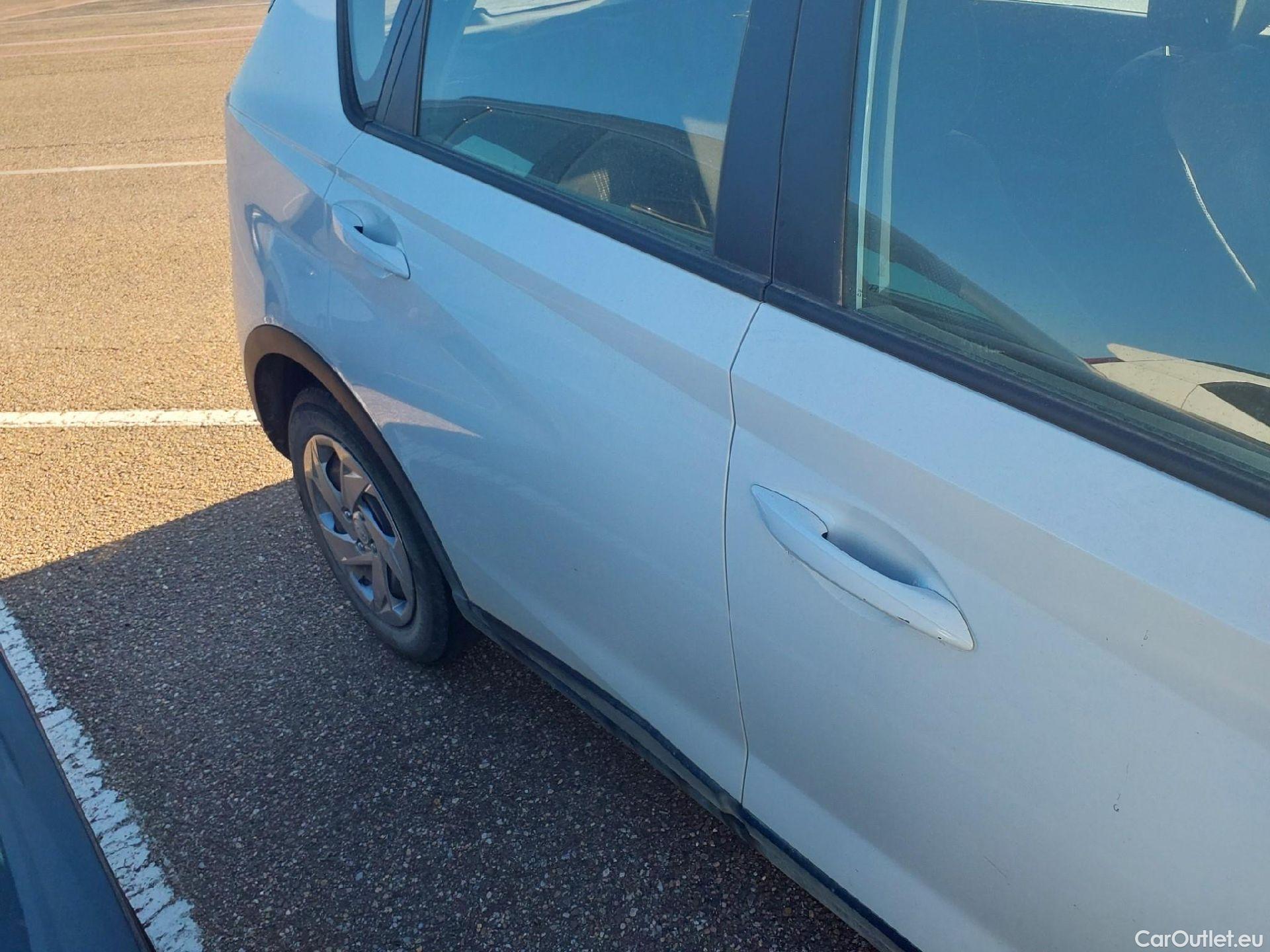  Hyundai  Bayon HYUNDAI  / 2024 / 5P / todoterreno 1.0 TGDI 74kW (100CV) 48V Klass #8