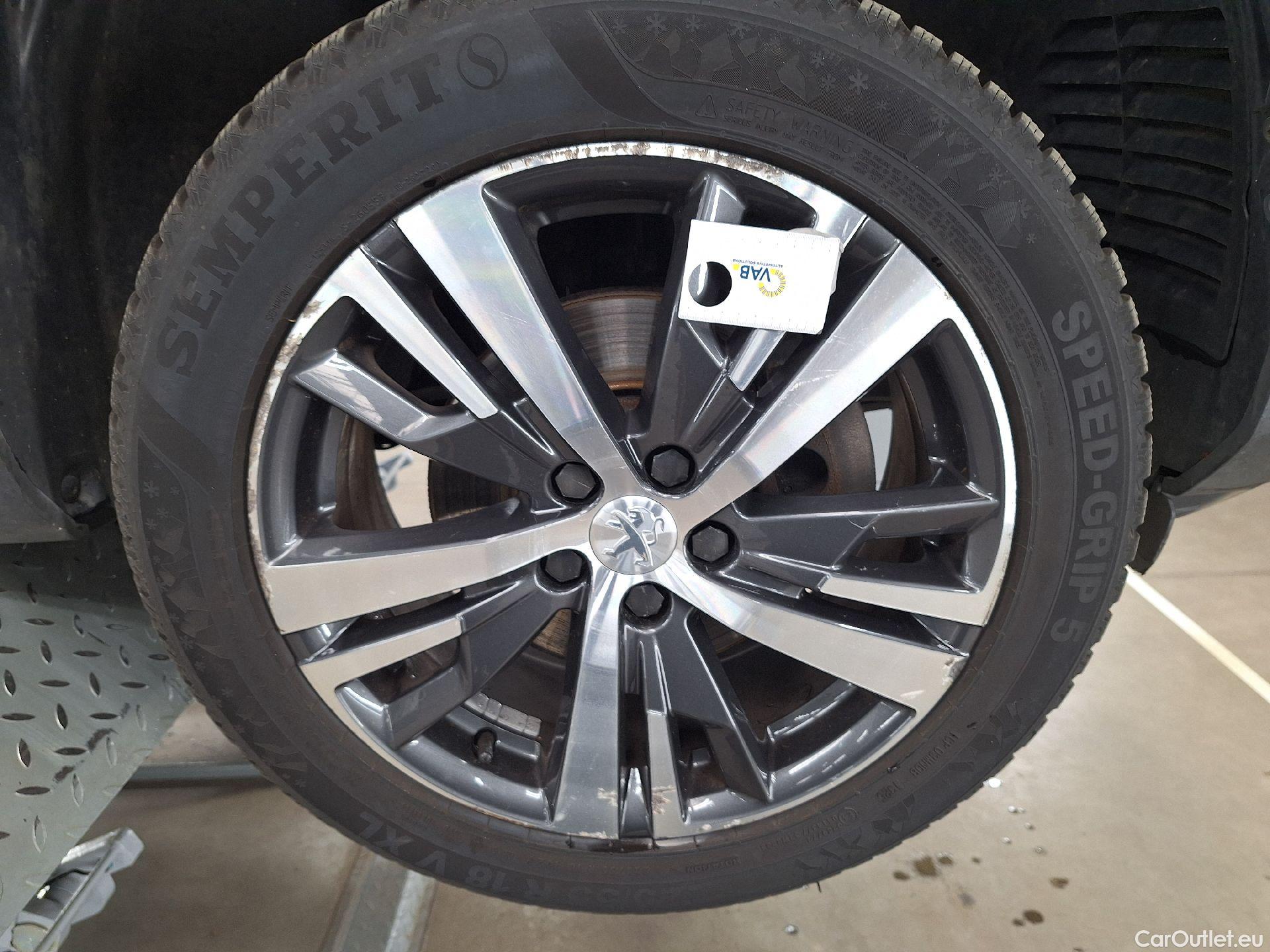  Peugeot  5008 Peugeot,  FL'20, Peugeot  1.5 BlueHDi 96kW S&S EAT8 Allure Pack #25