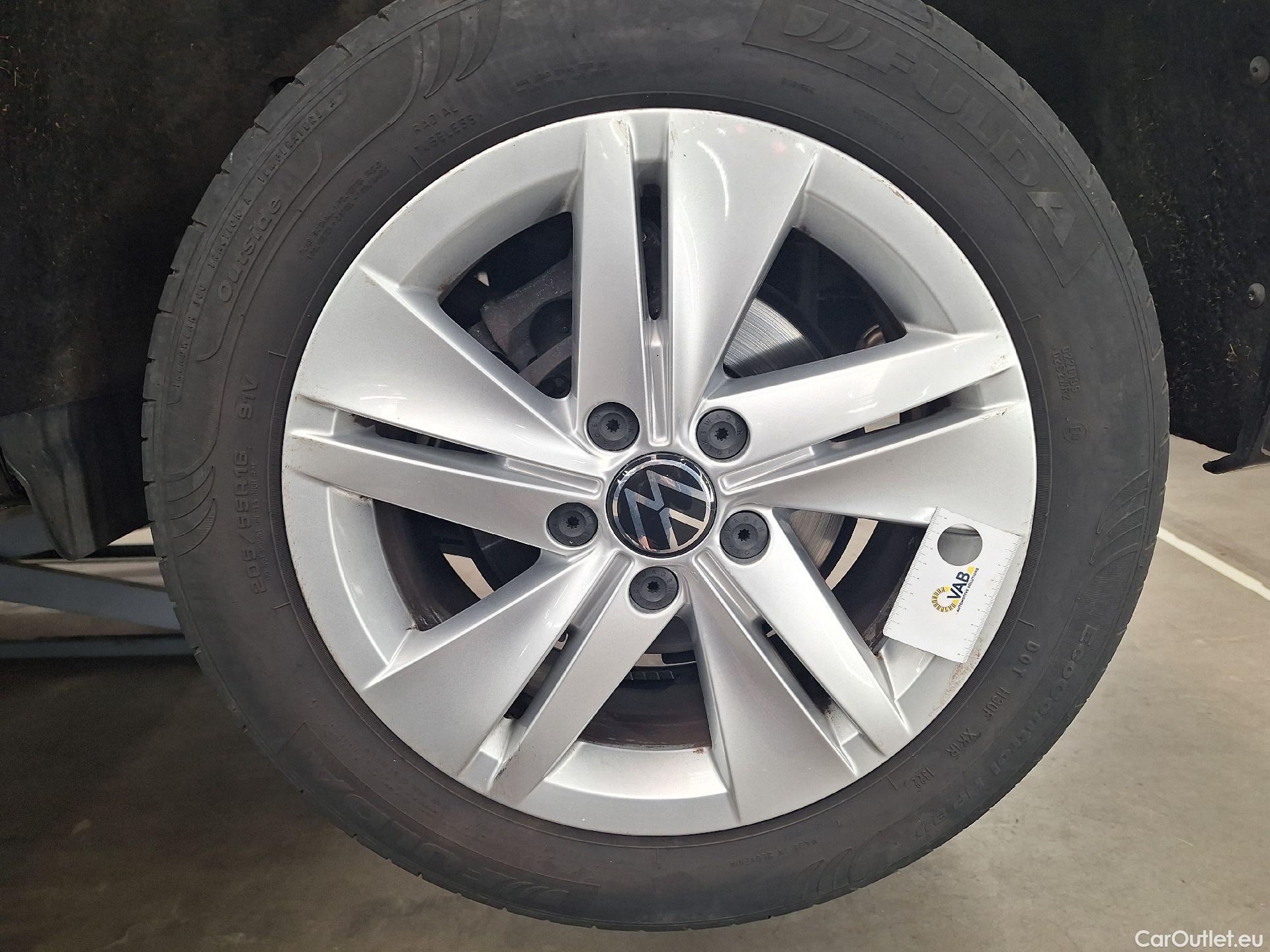  Volkswagen  Golf  VW, VIII '20, Volkswagen VIII 1.0 TSI 81kW Life 5d #47