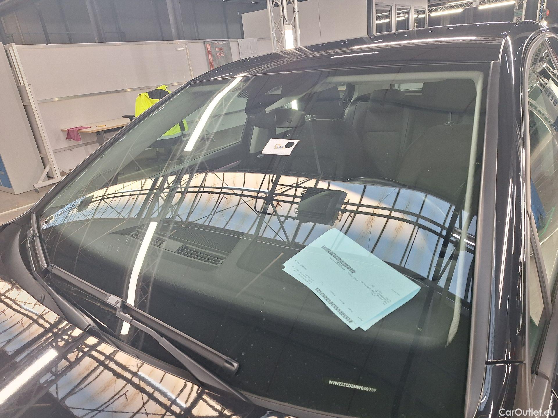  Volkswagen  Golf  VW, VIII '20, Volkswagen VIII 1.0 TSI 81kW Life 5d #4