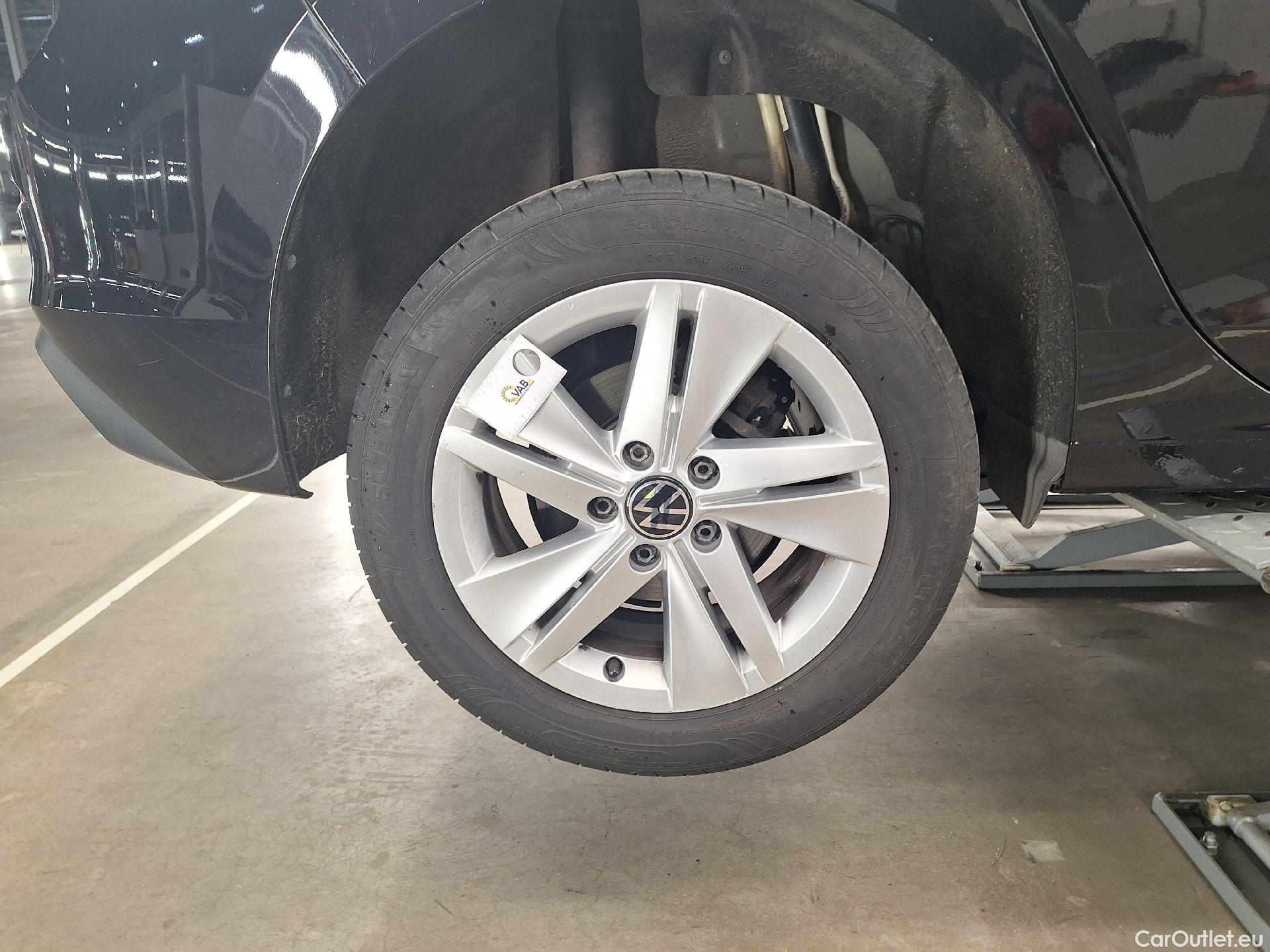  Volkswagen  Golf  VW, VIII '20, Volkswagen VIII 1.0 TSI 81kW Life 5d #64