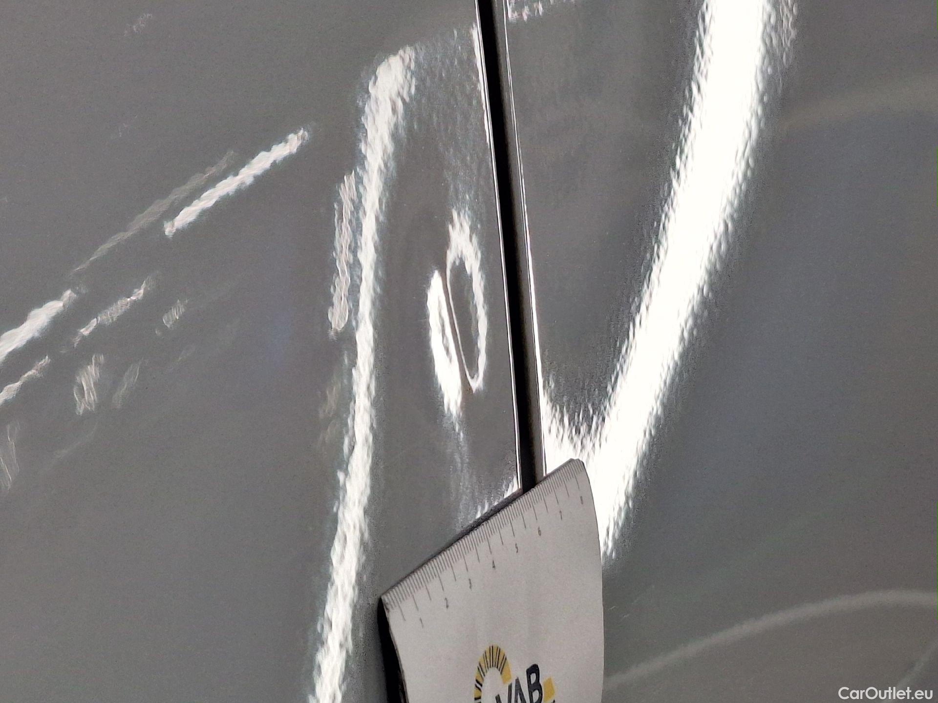  Volvo  XC 40 Volvo, XC40 '17, Volvo XC40 T2 R-Design 5d #8