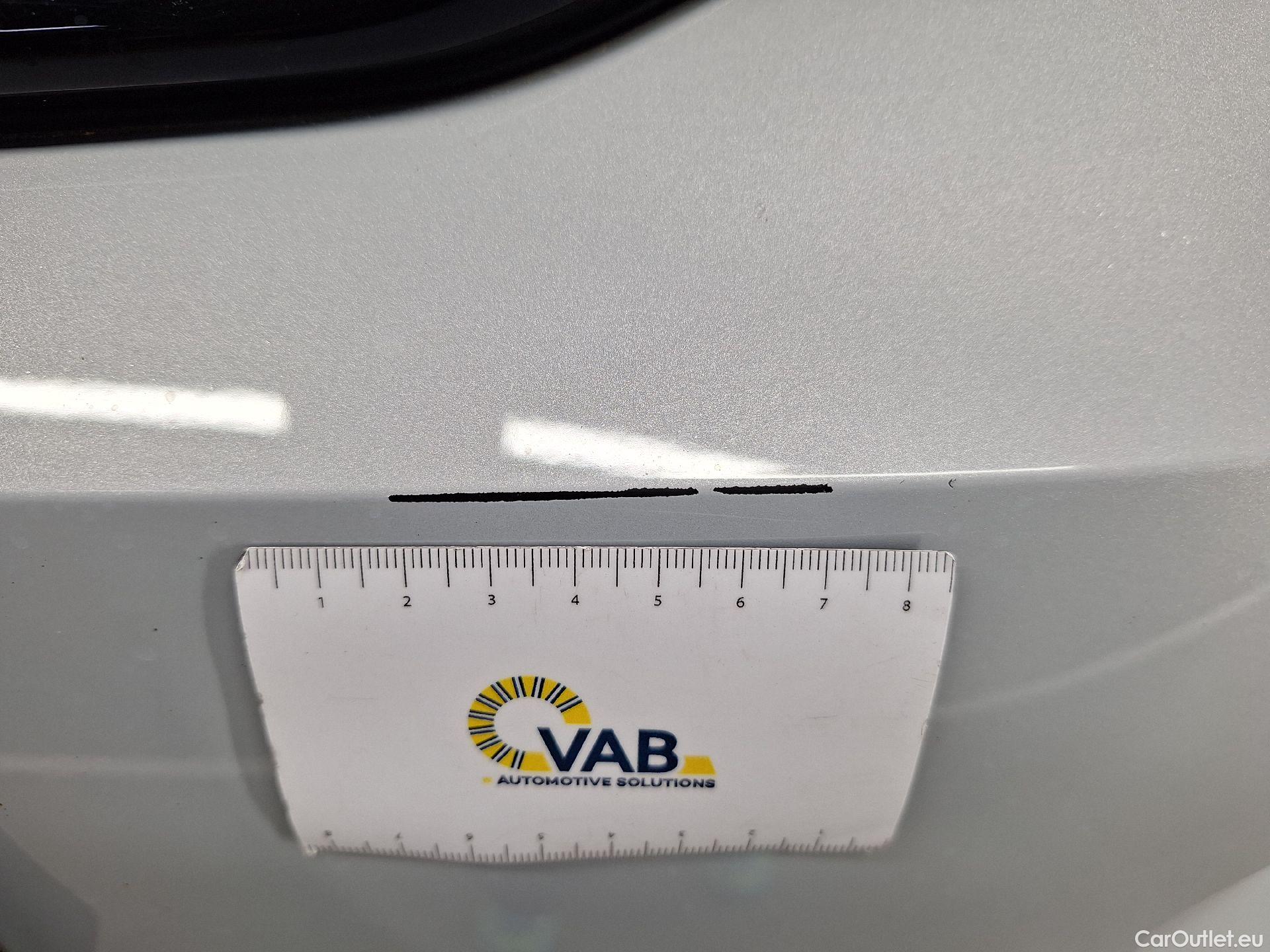  Volvo  XC 40 Volvo, XC40 '17, Volvo XC40 T2 R-Design 5d #3