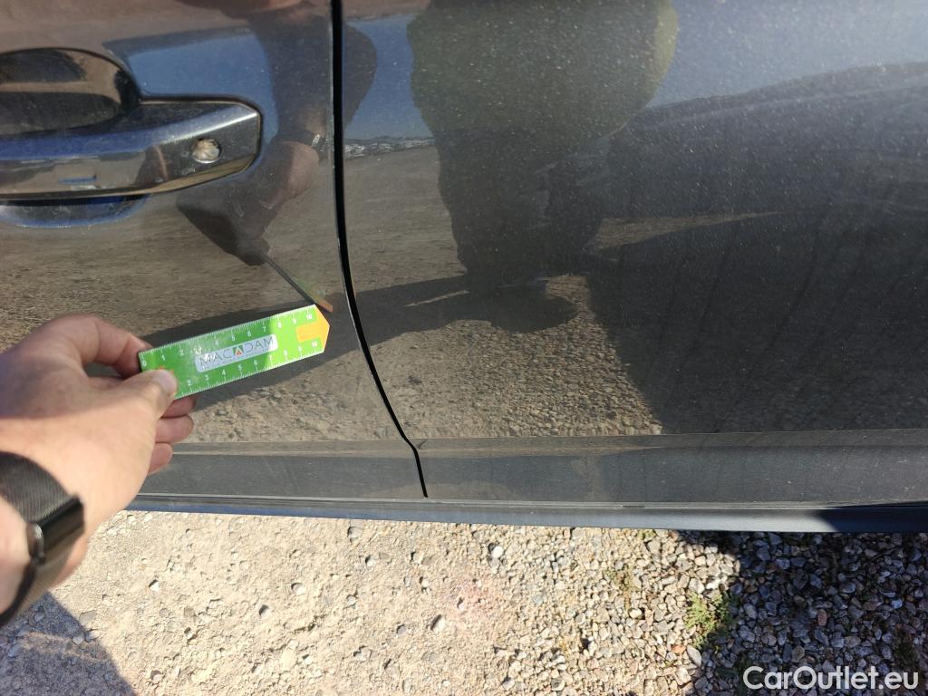  Audi  A5 Sportback AUDI A5 / 2019 / 5P / berlina con portón Black Line 40 TDI S tronic Sportback #4