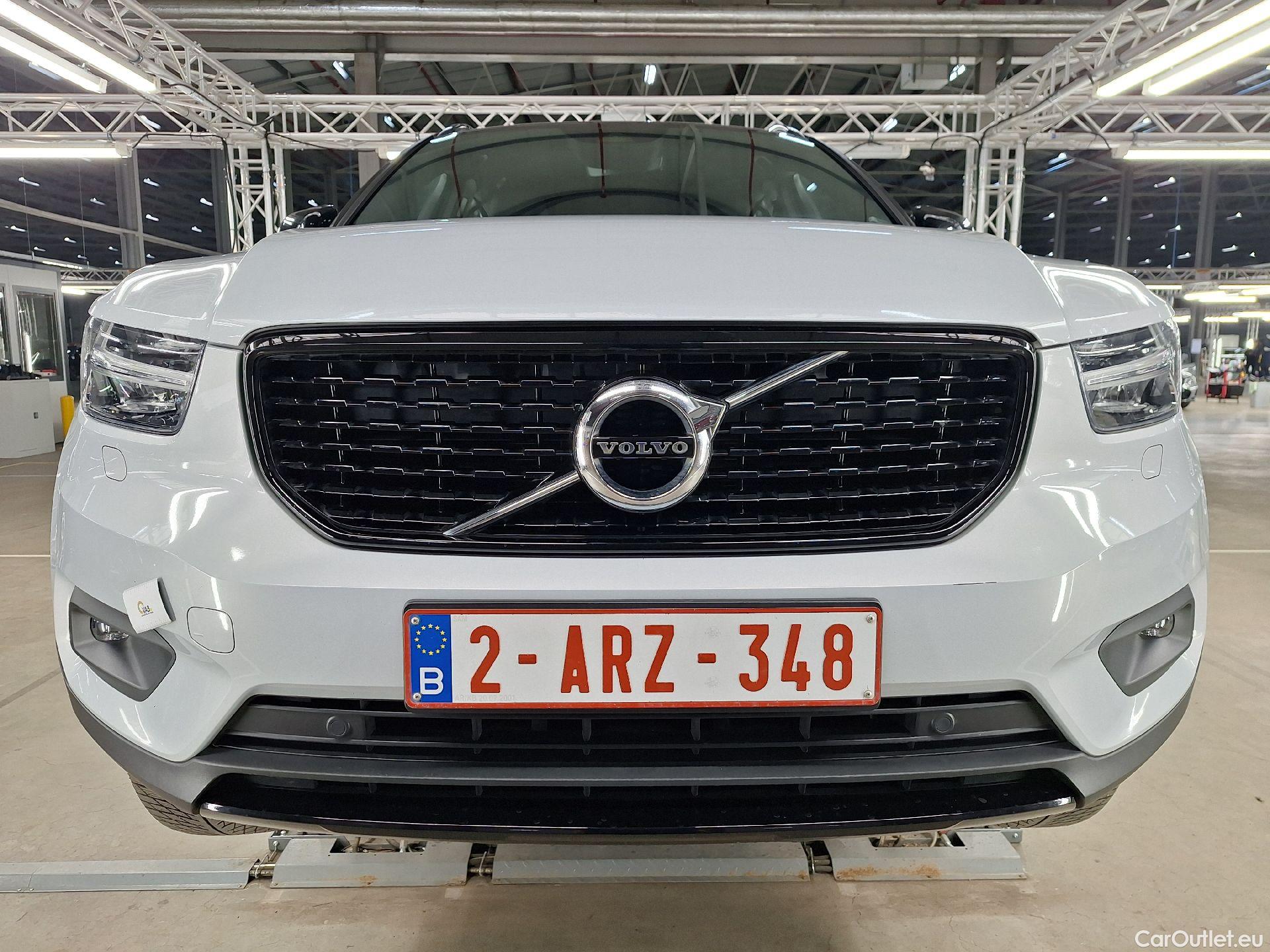  Volvo  XC 40 Volvo, XC40 '17, Volvo XC40 T2 R-Design 5d #1