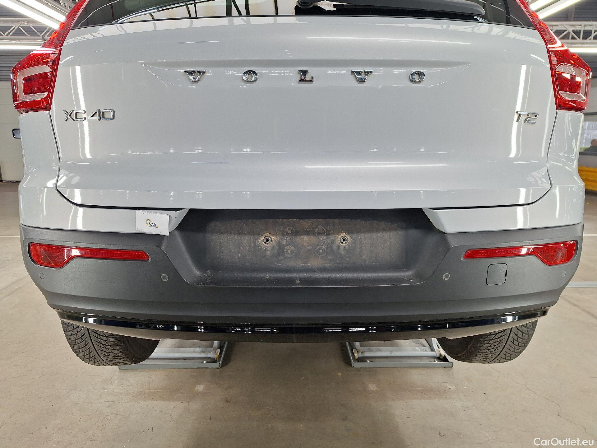  Volvo  XC 40 Volvo, XC40 '17, Volvo XC40 T2 R-Design 5d #14