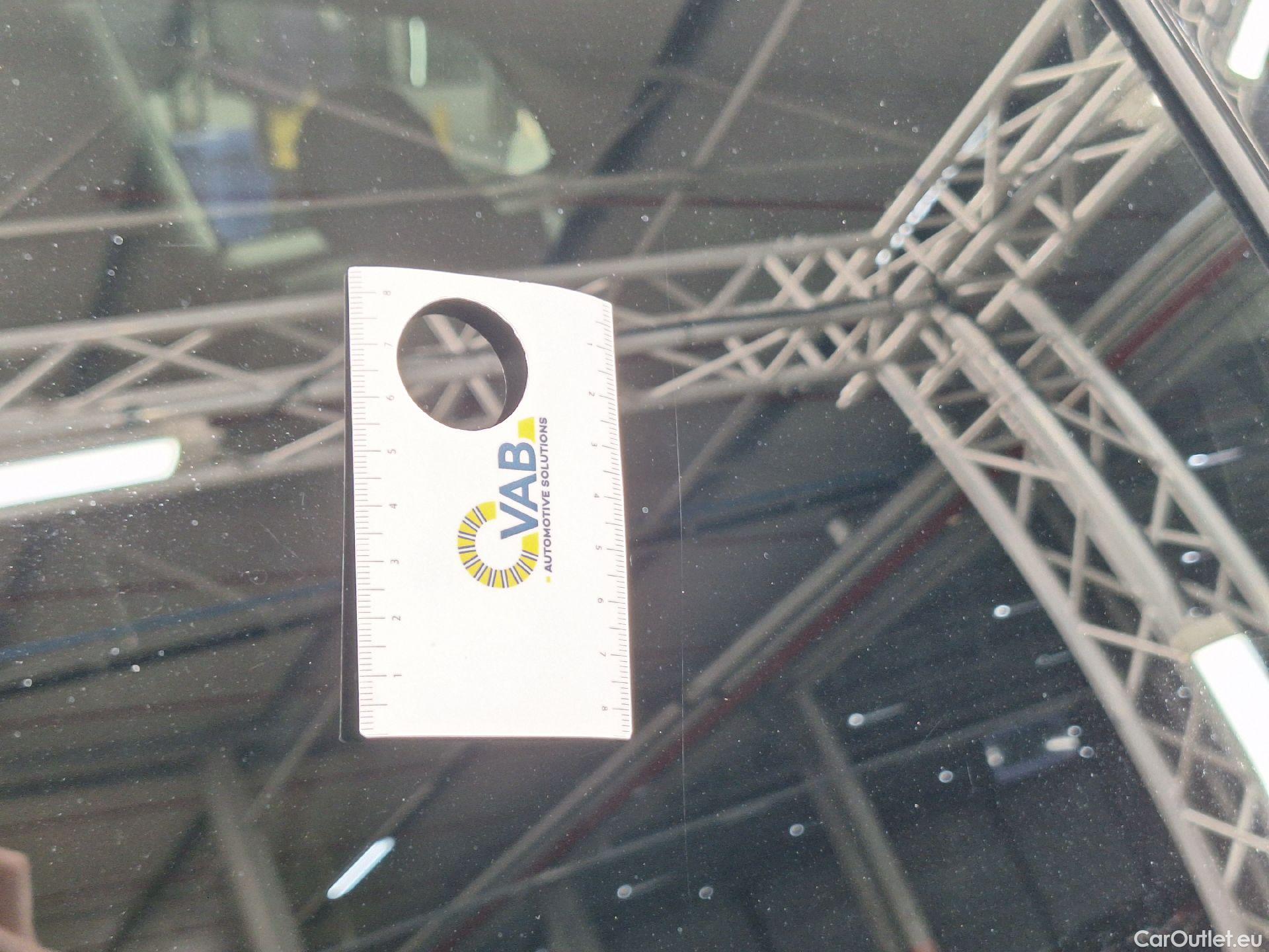  Volvo  XC60 Volvo,  FL'21, Volvo  B4 D Geartronic R-Design 5d #4