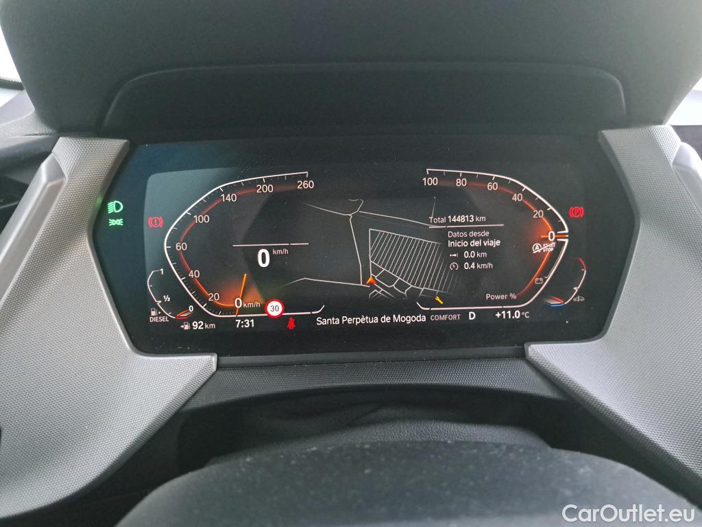  Bmw  Serie 1 BMW  / 2019 / 5P / berlina con portón 116d Corporate Auto. #27