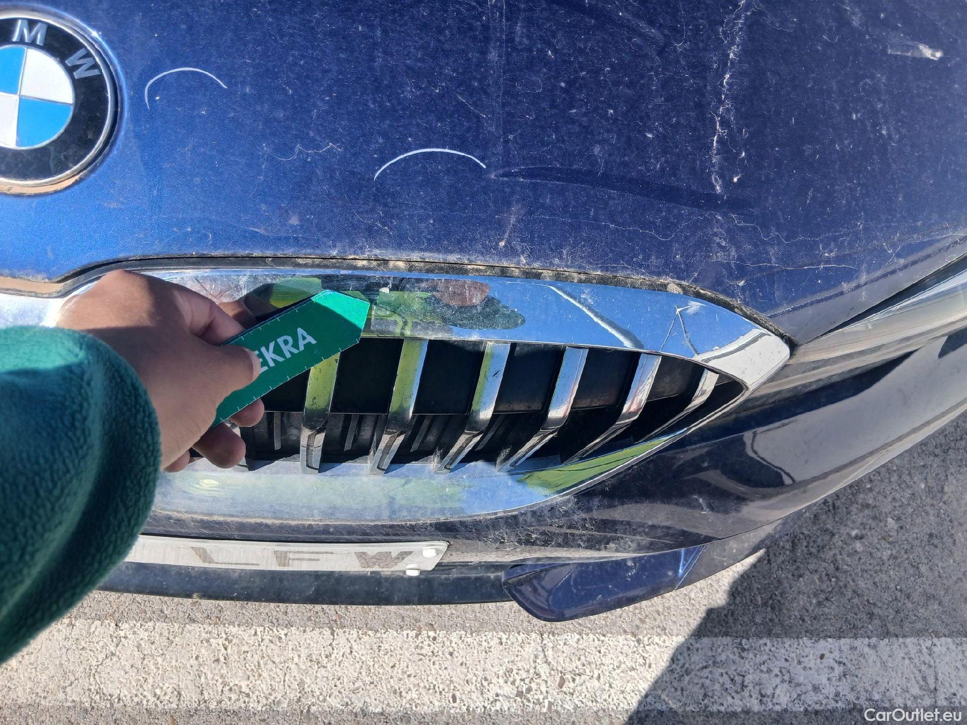  Bmw  Serie 3 BMW  / 2018 / 4P / sedán 320d xDrive Auto. #12