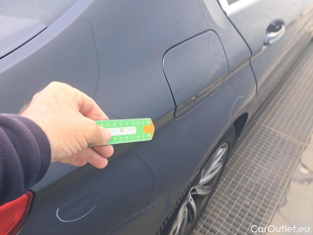  Bmw  Serie 5 BMW  4p 7G sedán 530dA #3