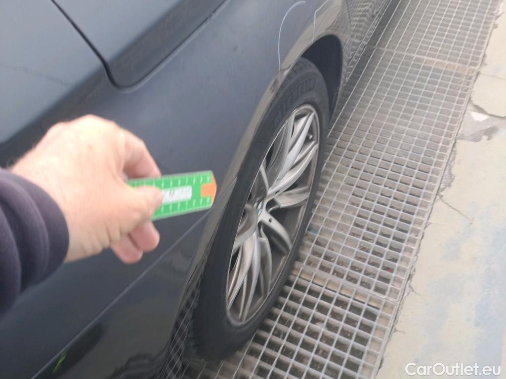  Bmw  Serie 5 BMW  4p 7G sedán 530dA #8