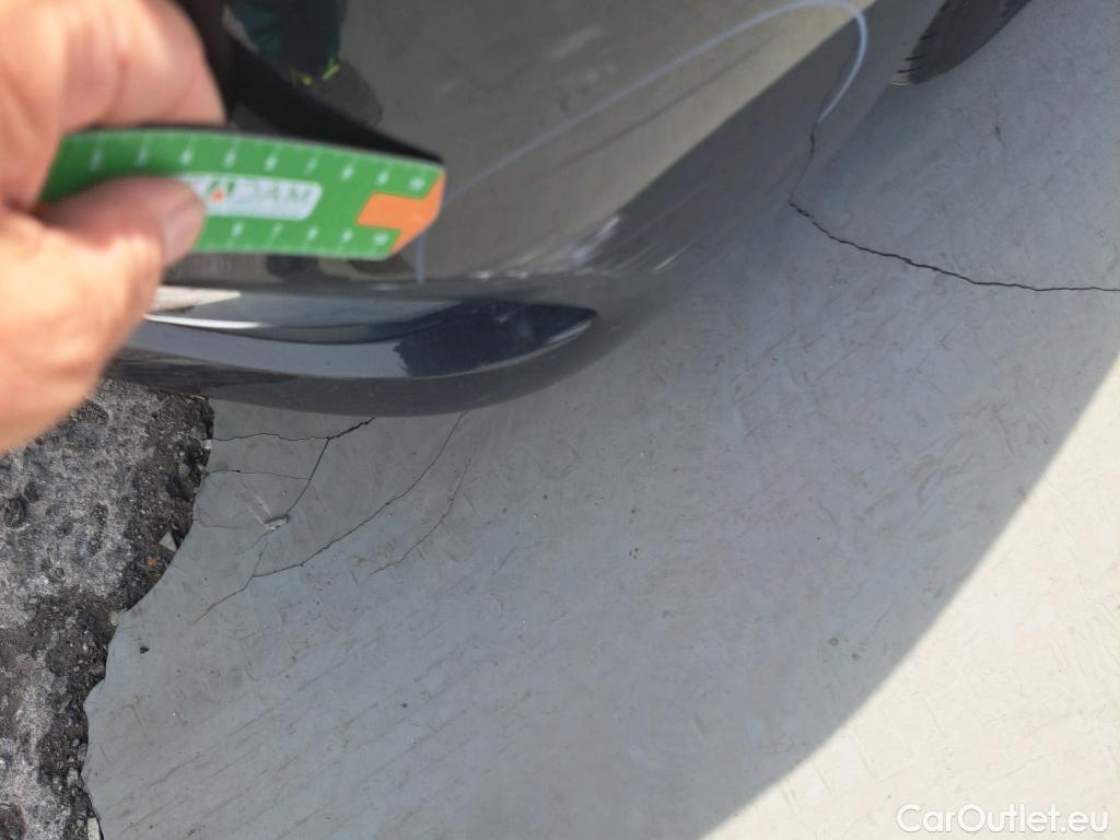  Bmw  Serie 5 BMW  4p 7G sedán 530dA #25