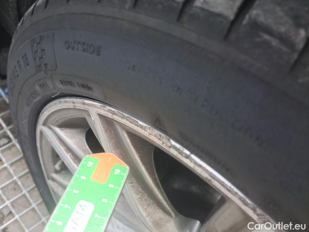  Bmw  Serie 5 BMW  4p 7G sedán 530dA #13