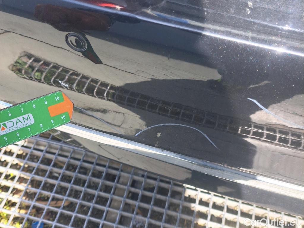  Bmw  Serie 5 BMW  4p 7G sedán 530dA #30