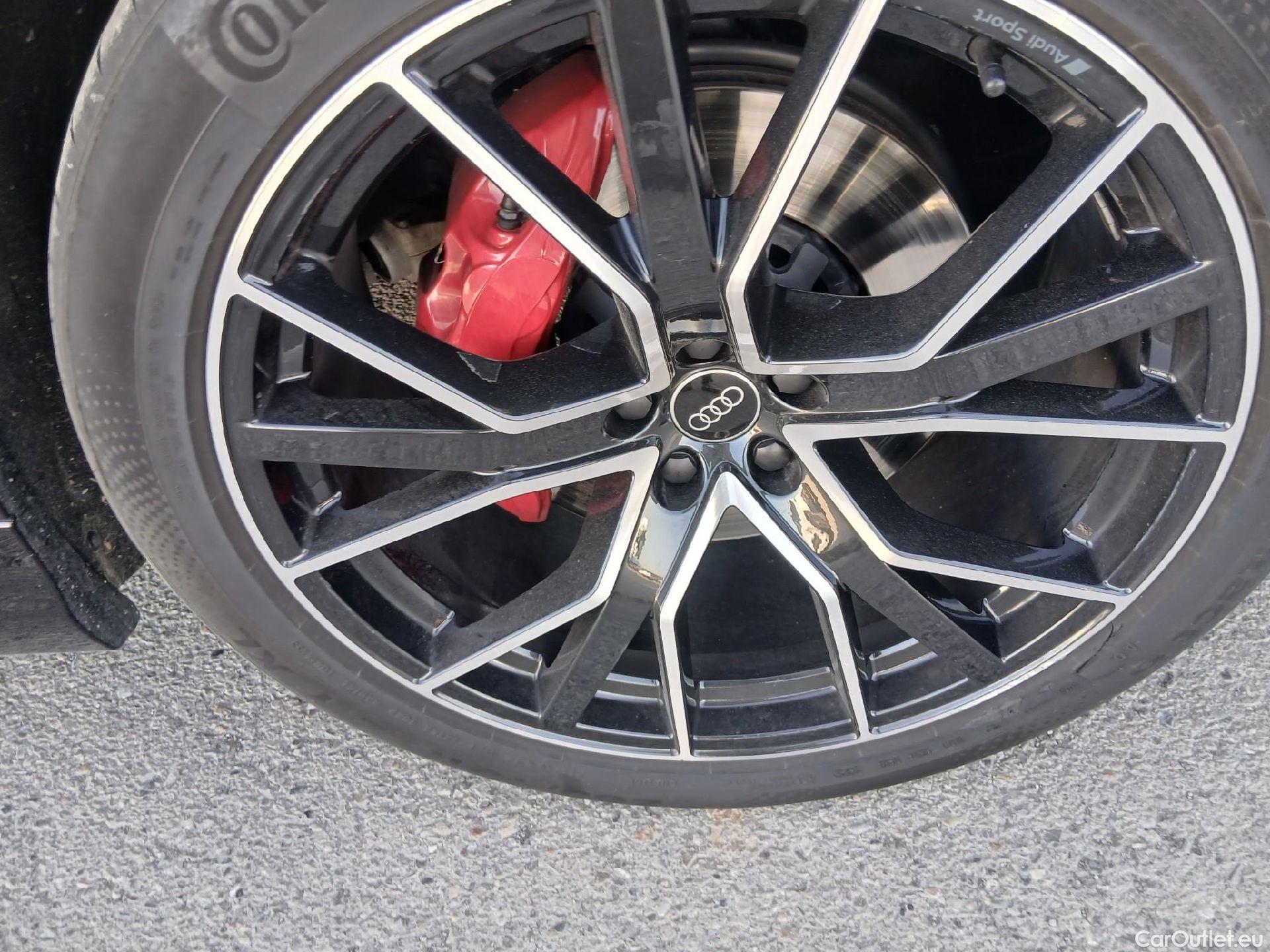  Audi  Q8 AUDI  / 2018 / 5P / todoterreno Black line plus 50 TDI 210kW quattro tip #9