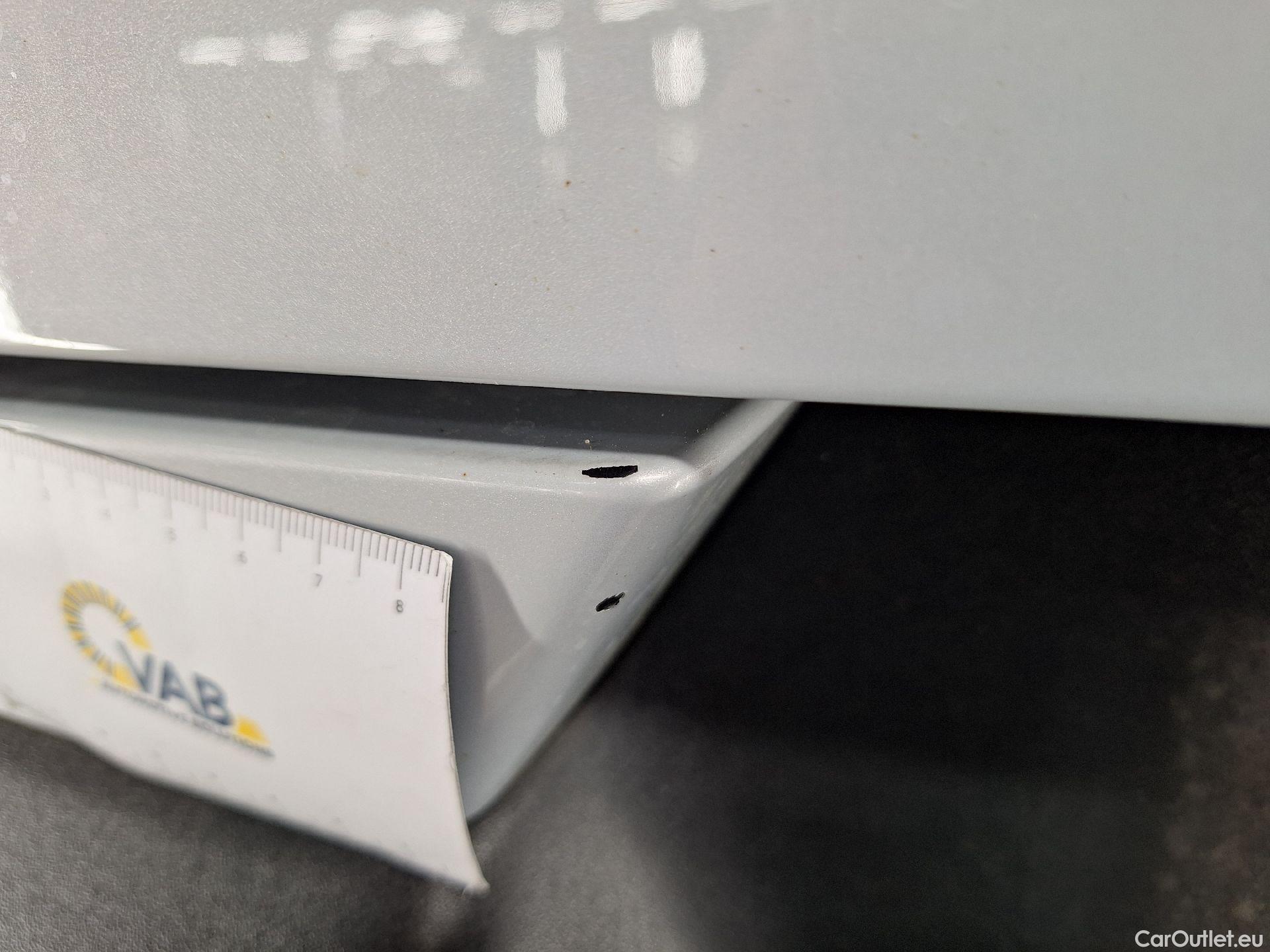  Volvo  XC 40 Volvo, XC40 '17, Volvo XC40 T2 R-Design 5d #15