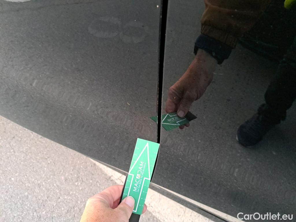  Bmw  Serie 1 BMW  / 2019 / 5P / berlina con portón 116d Corporate Auto. #30