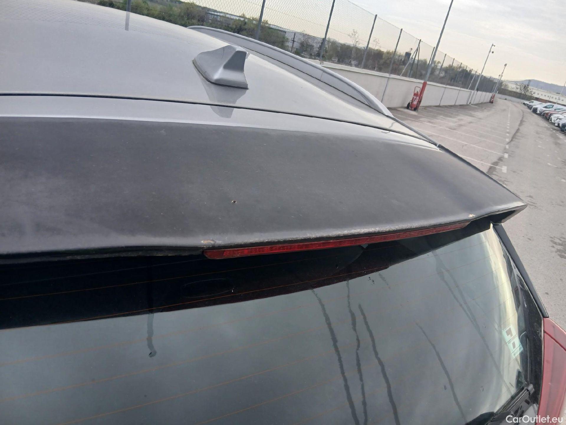  KIA  Niro KIA  / 2019 / 5P / crossover 1.6 GDi HEV 104kW (141CV) Drive #16