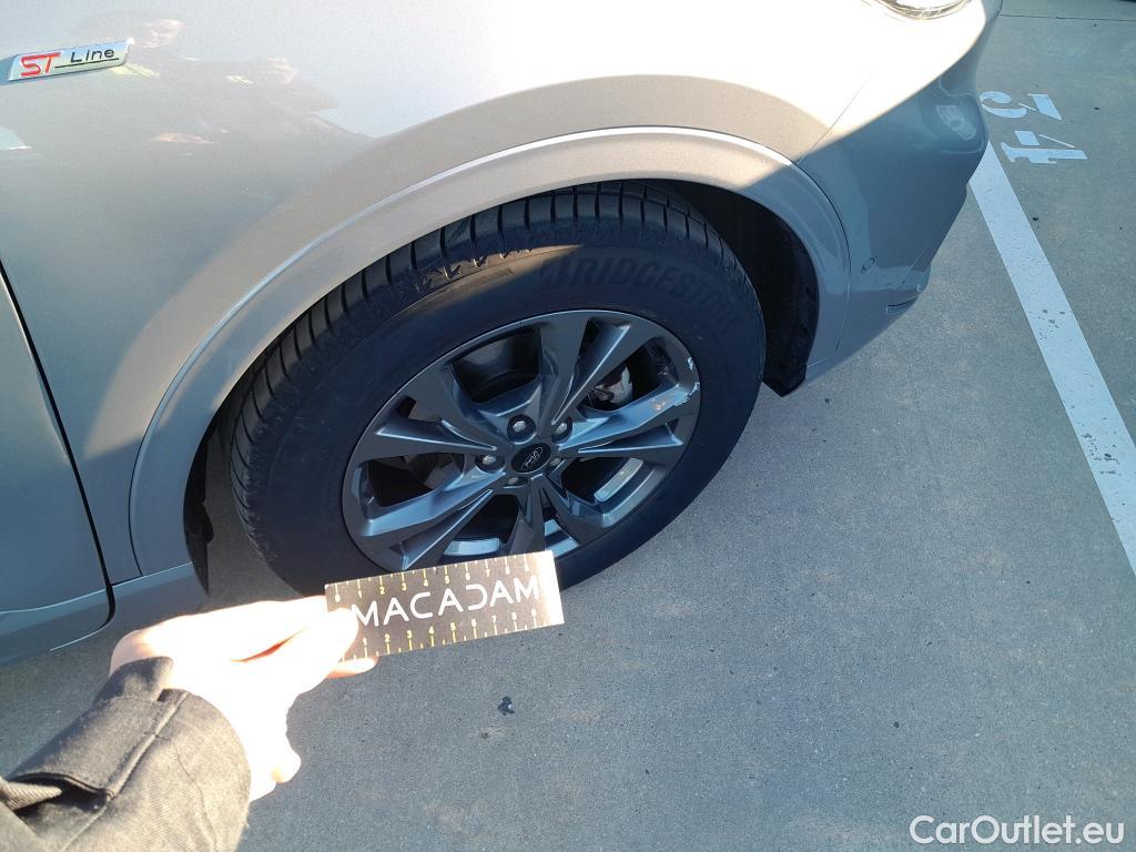  Ford  Kuga FORD  / 2019 / 5P / todoterreno ST-Line X 2.5 Duratec FHEV Auto #7