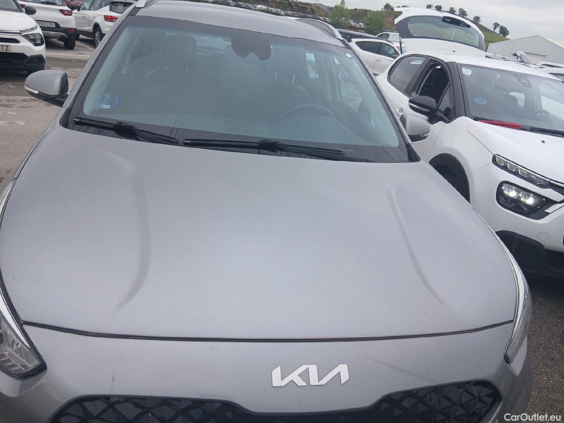  KIA  Niro KIA  / 2019 / 5P / crossover 1.6 GDi HEV 104kW (141CV) Drive #5