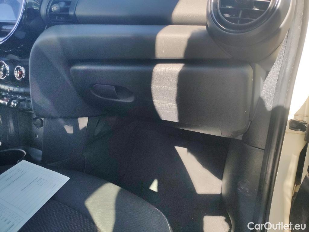  Mini  Cooper MINI MINI / 2014 / 5P / berlina con portón ONE 5 PUERTAS (CX) #10